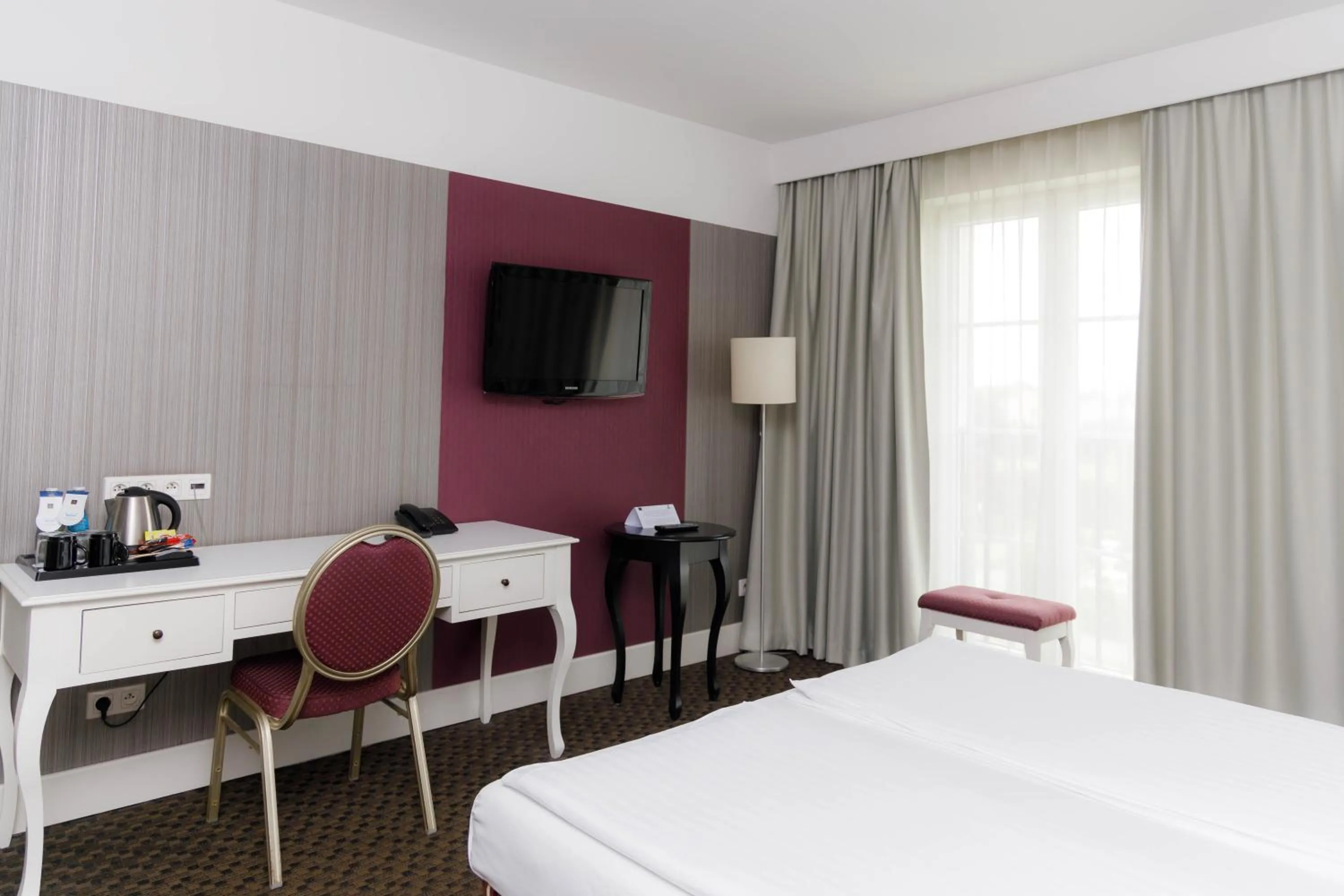 Seating area, Bed in Hotel Lamberton