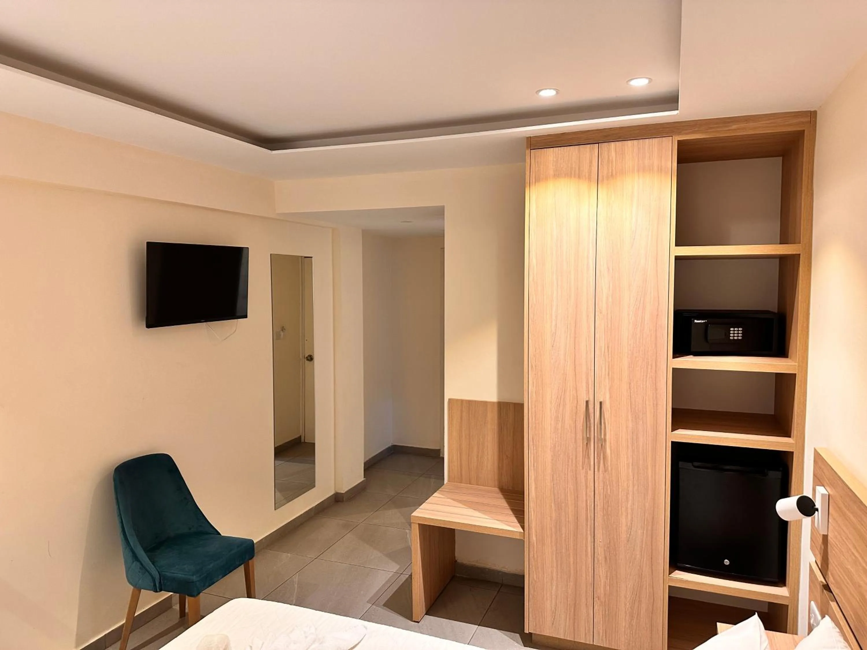 TV and multimedia, Bed in San Remo Hotel