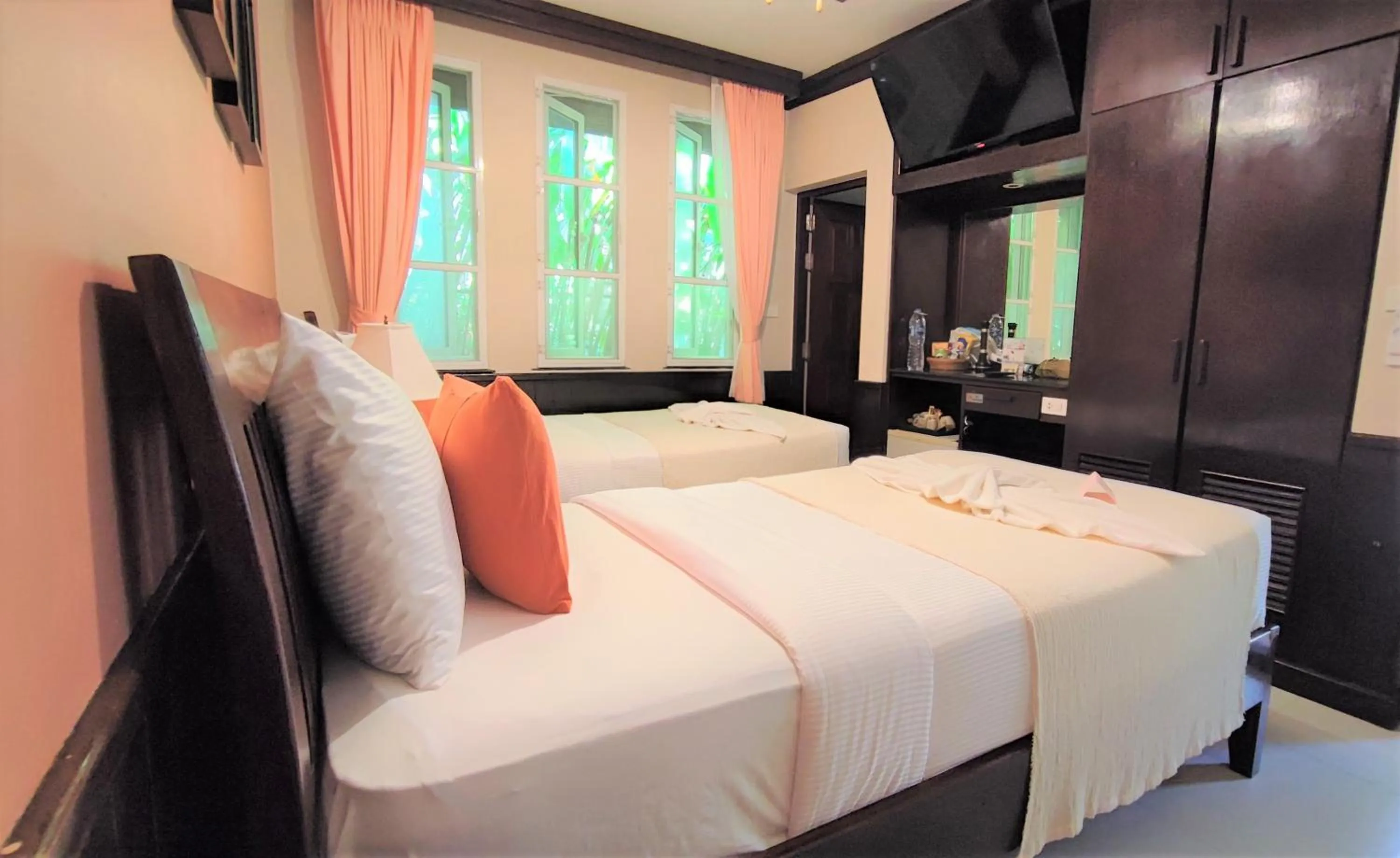 Bed in Samed Villa Resort