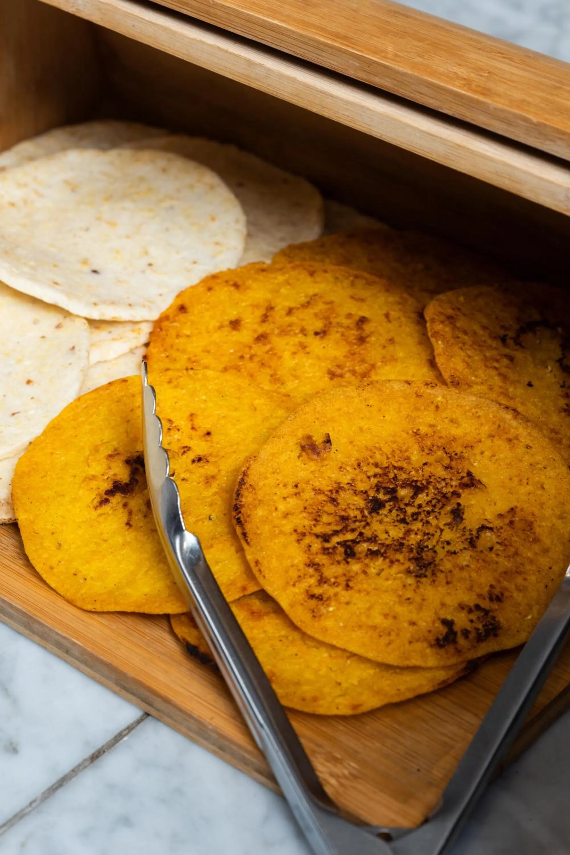 Buffet breakfast in Hotel Holiday Inn Express & Suites Medellin by IHG