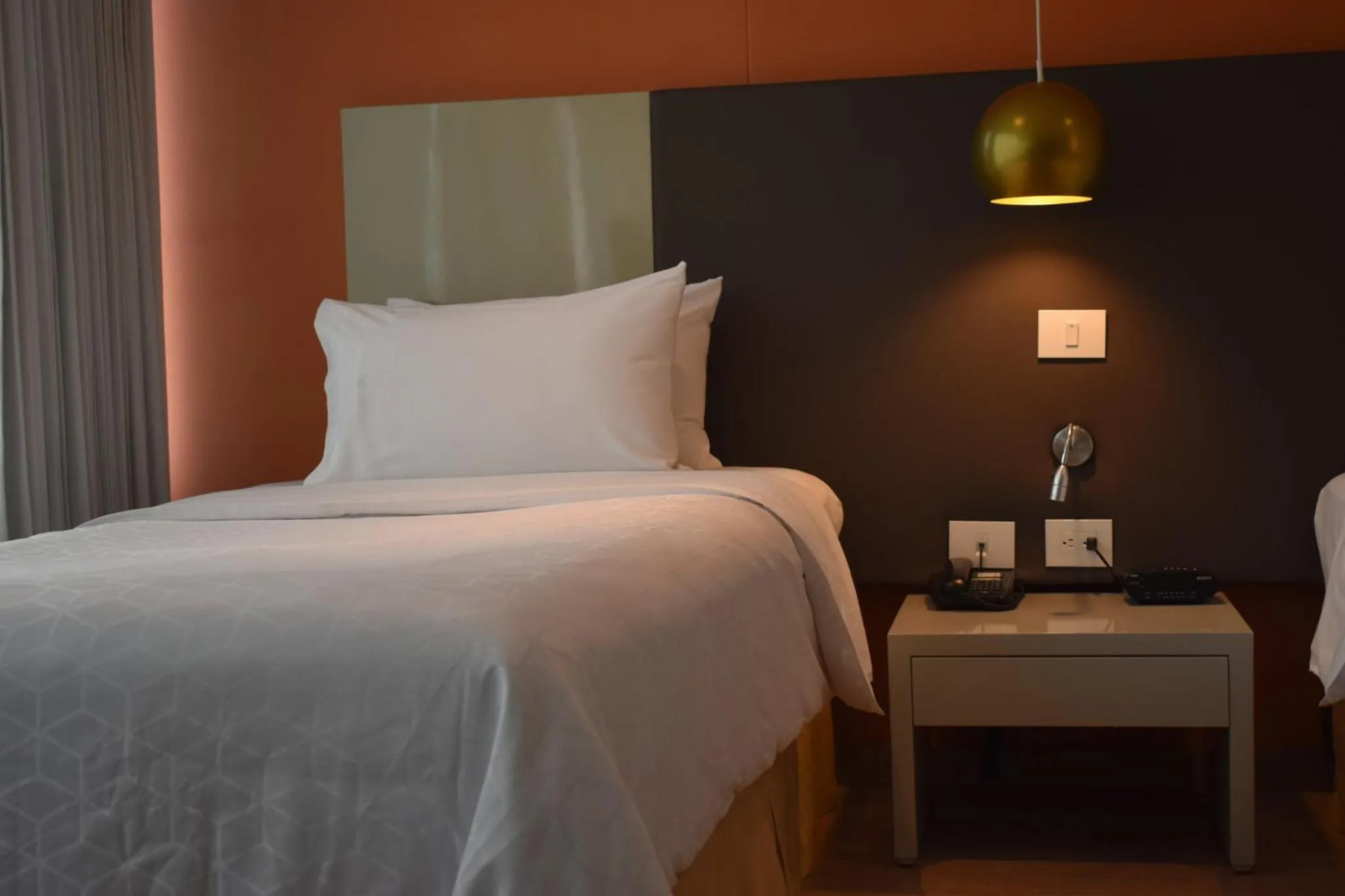 Photo of the whole room, Bed in Hotel Holiday Inn Express & Suites Medellin by IHG