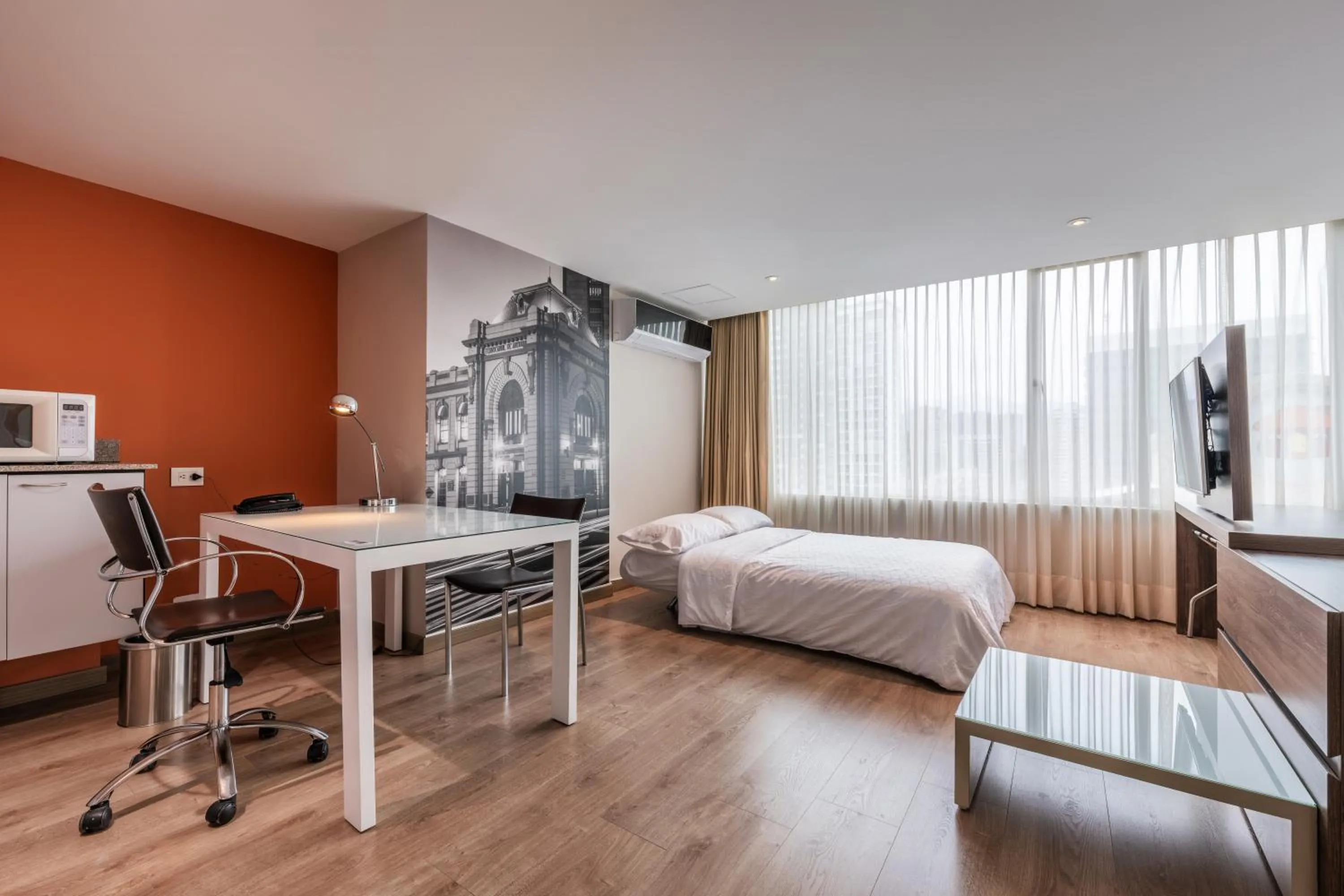 Bed in Hotel Holiday Inn Express & Suites Medellin by IHG