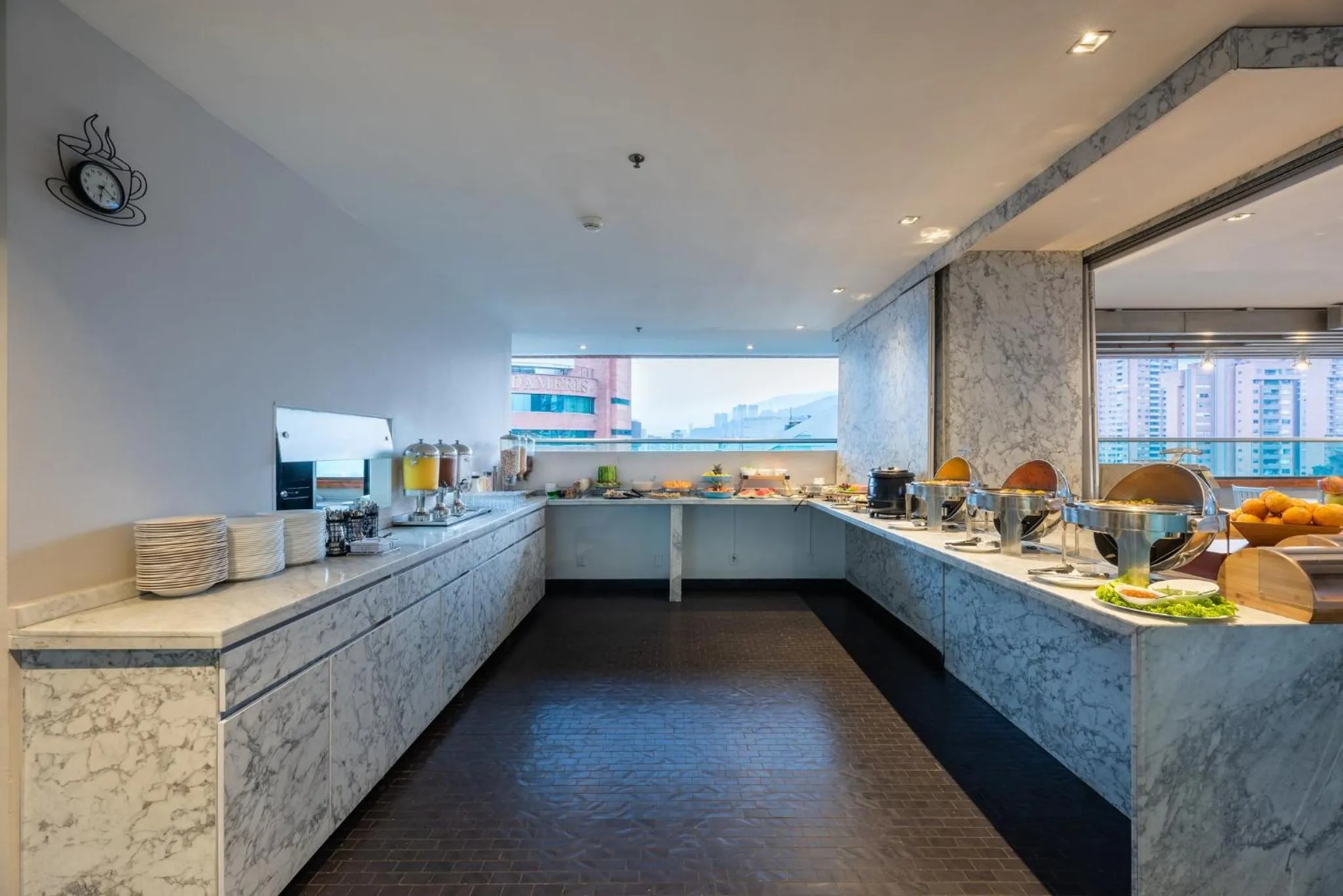 Breakfast in Hotel Holiday Inn Express & Suites Medellin by IHG