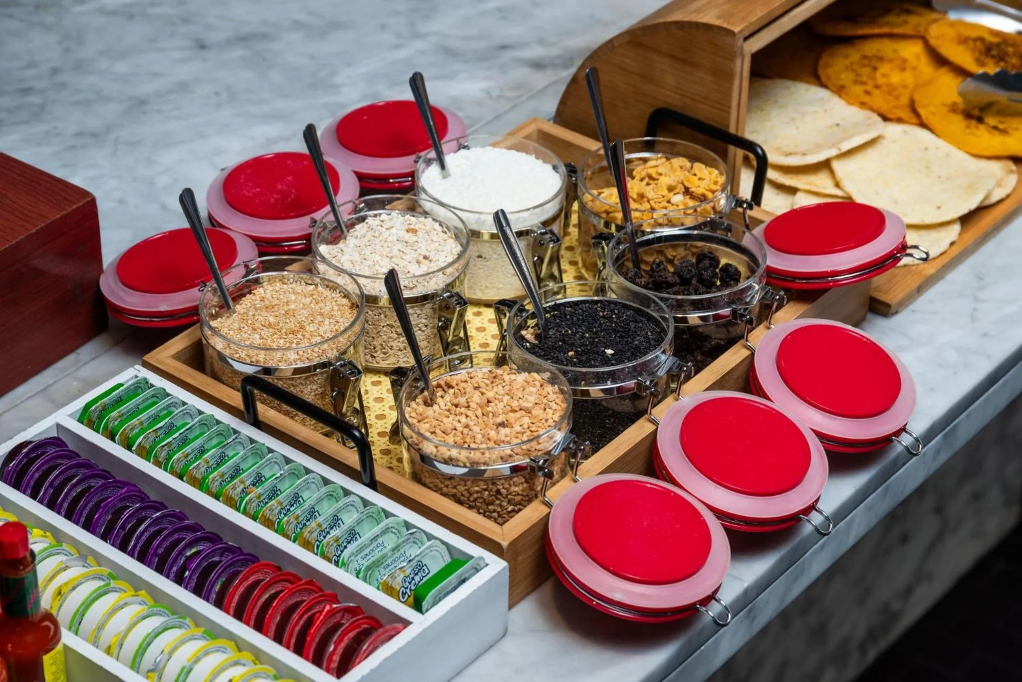 Restaurant/places to eat in Hotel Holiday Inn Express & Suites Medellin by IHG