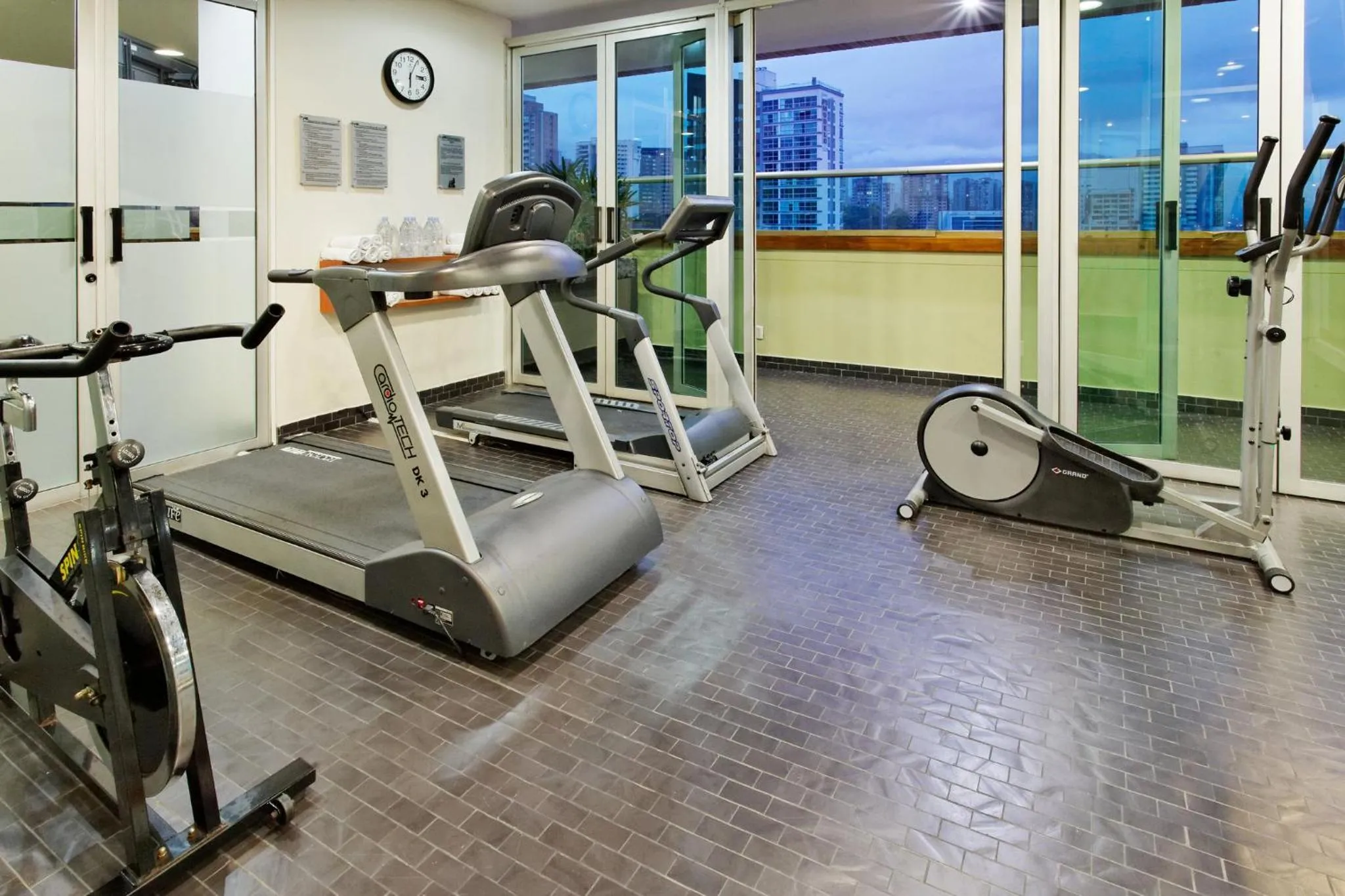 Fitness centre/facilities in Hotel Holiday Inn Express & Suites Medellin by IHG