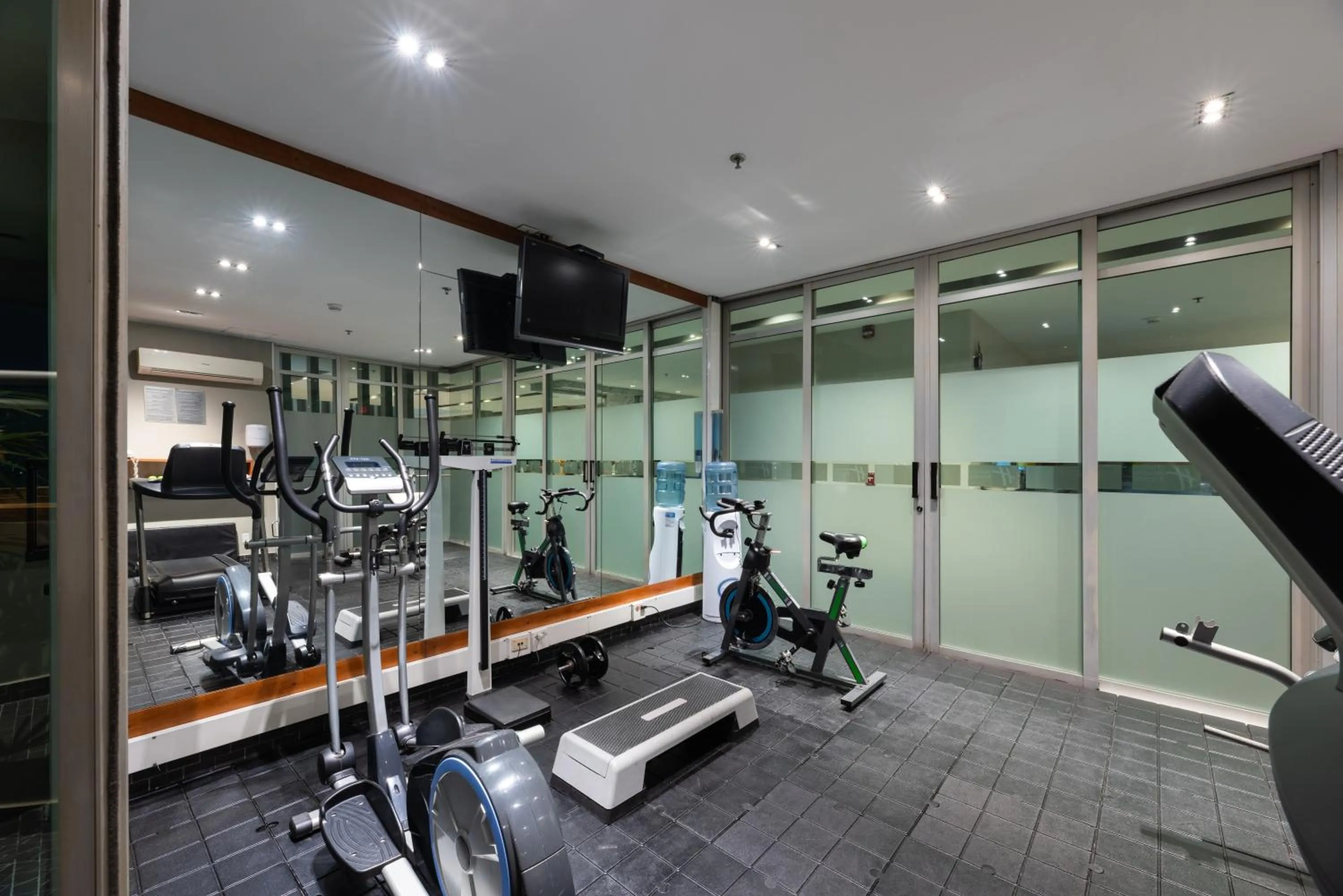 Fitness centre/facilities in Hotel Holiday Inn Express & Suites Medellin by IHG