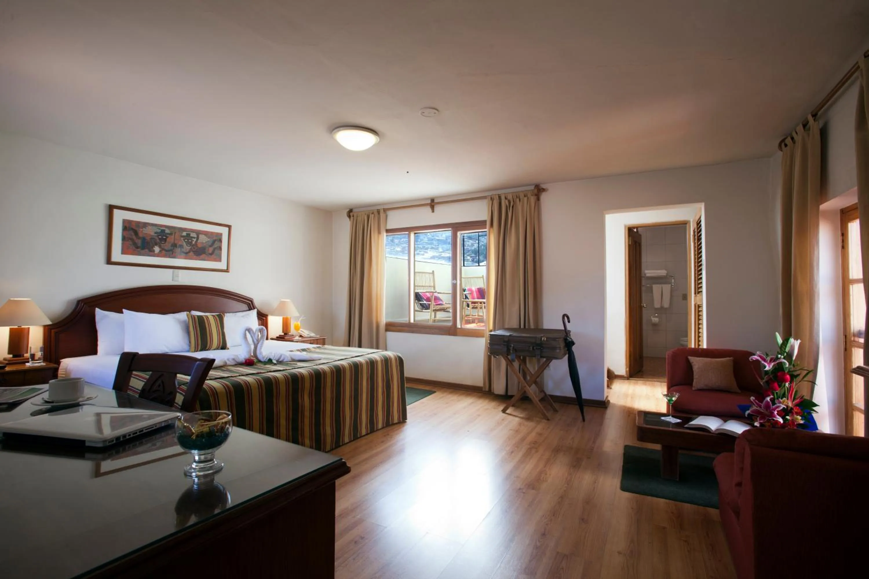 Photo of the whole room, Bed in San Agustin Internacional