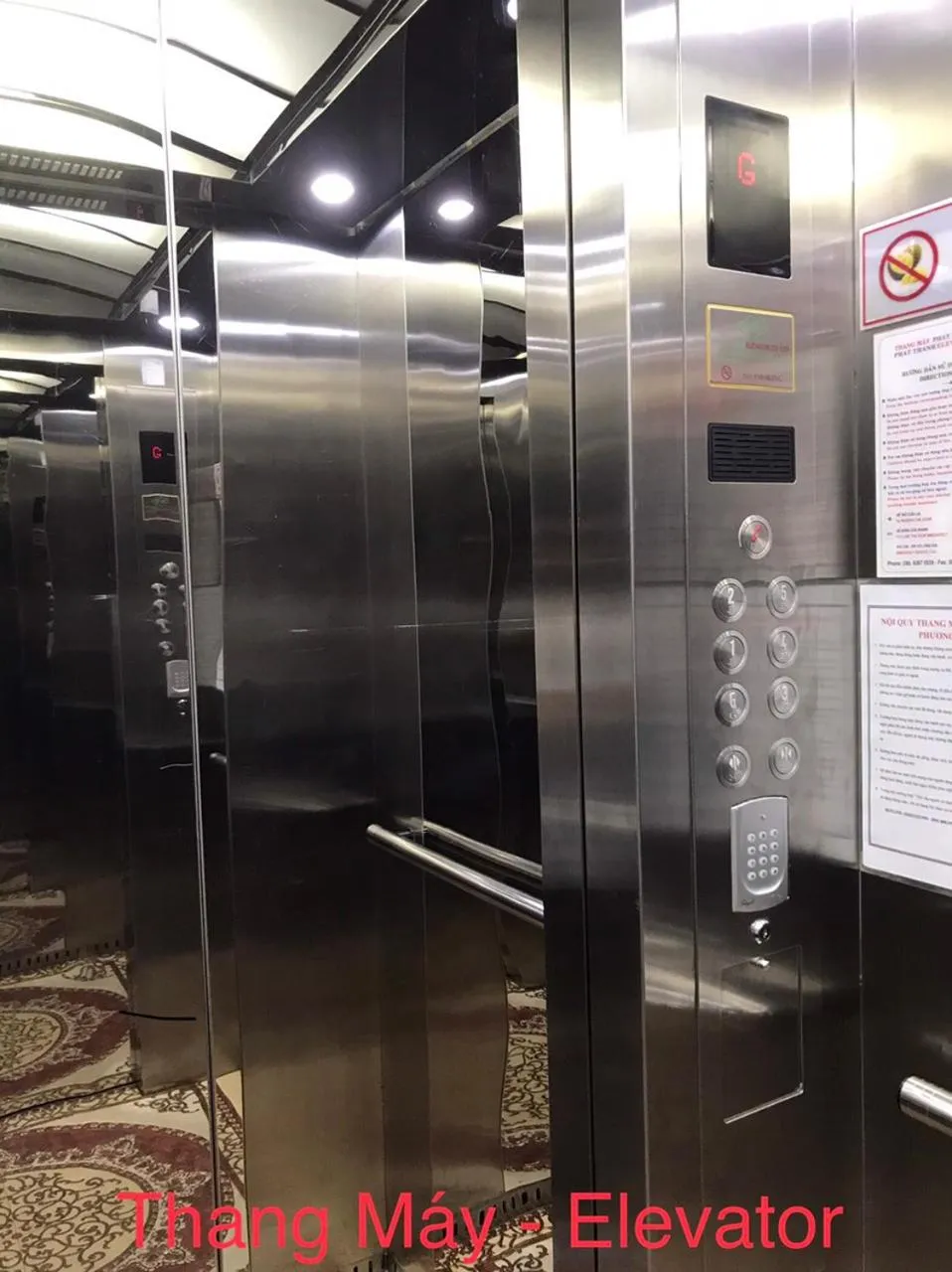elevator in Hotel Phuong Nghi