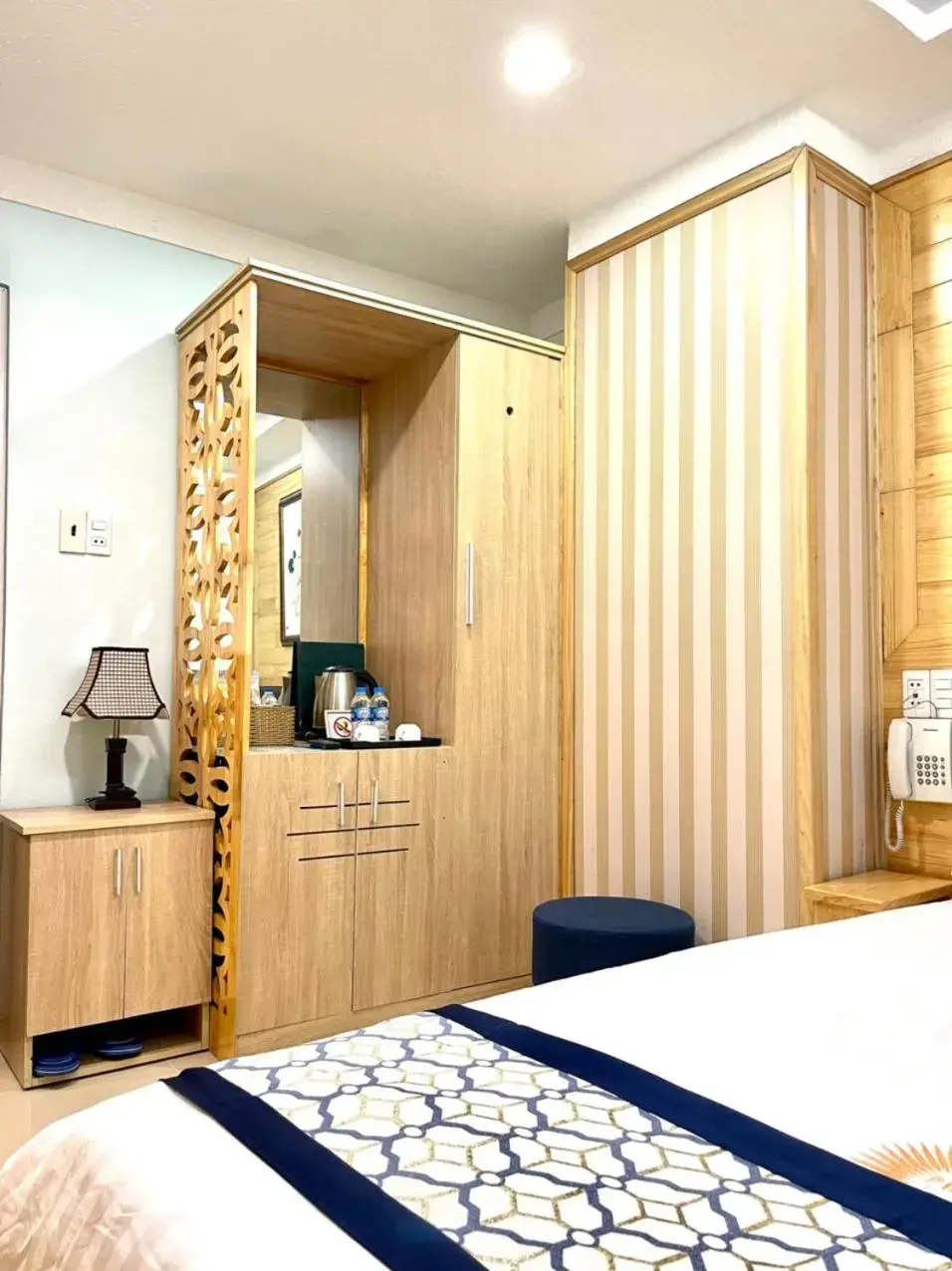 Standard King Room in Hotel Phuong Nghi Standard King Room in Hotel Phuong Nghi