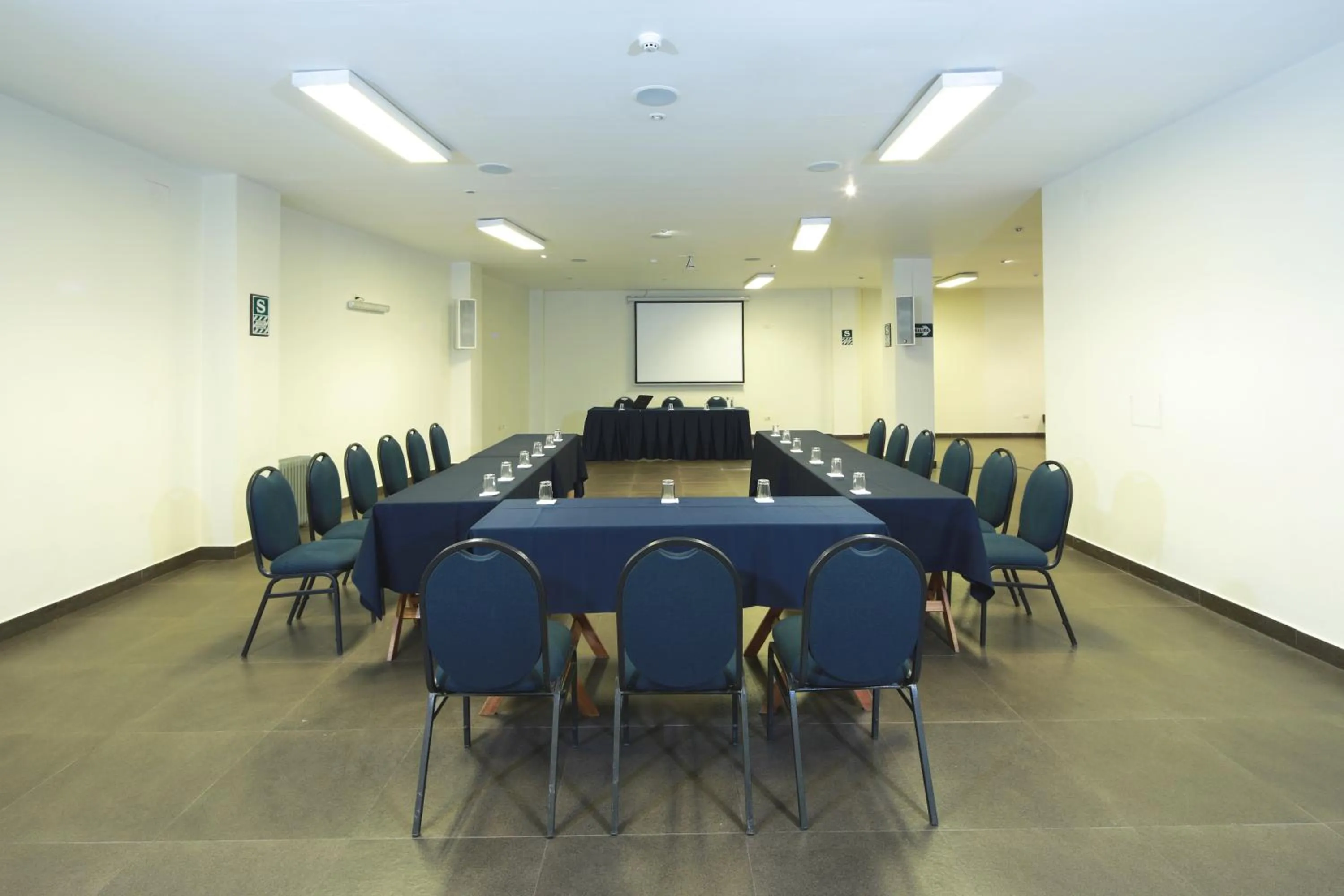 Meeting/conference room in San Agustin El Dorado