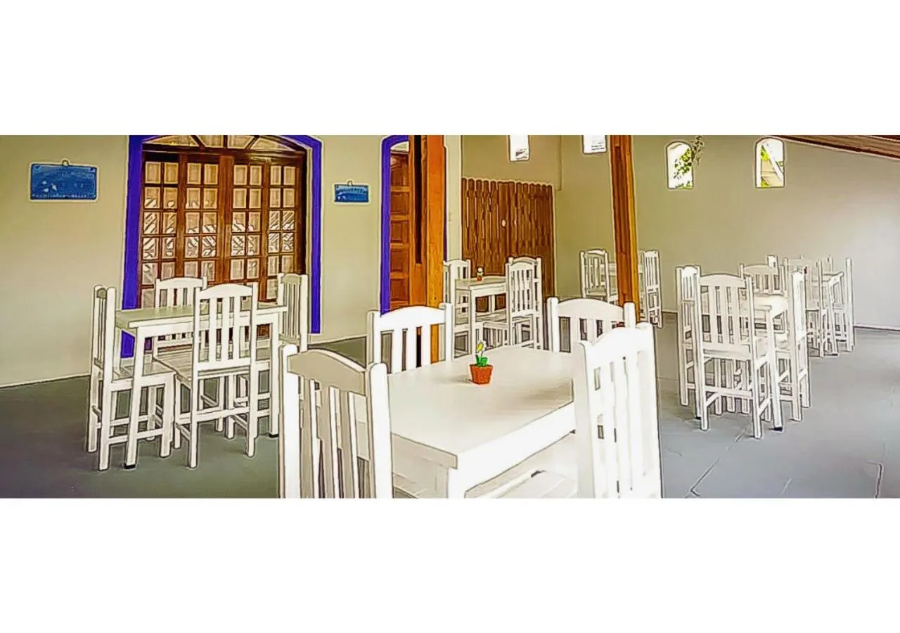 Restaurant/places to eat in Pousada Peruibe 455