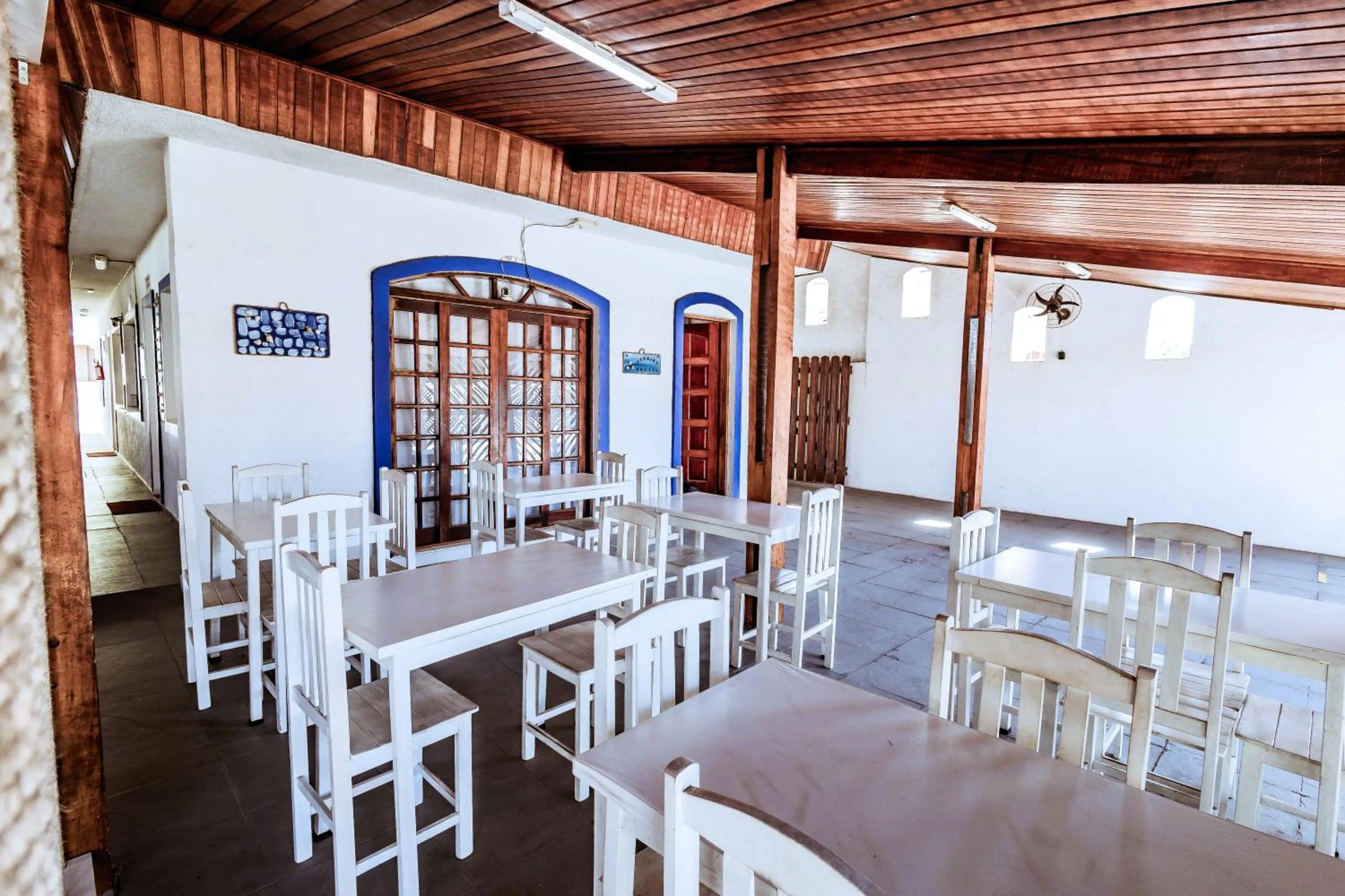 Dining area in Pousada Peruibe 455