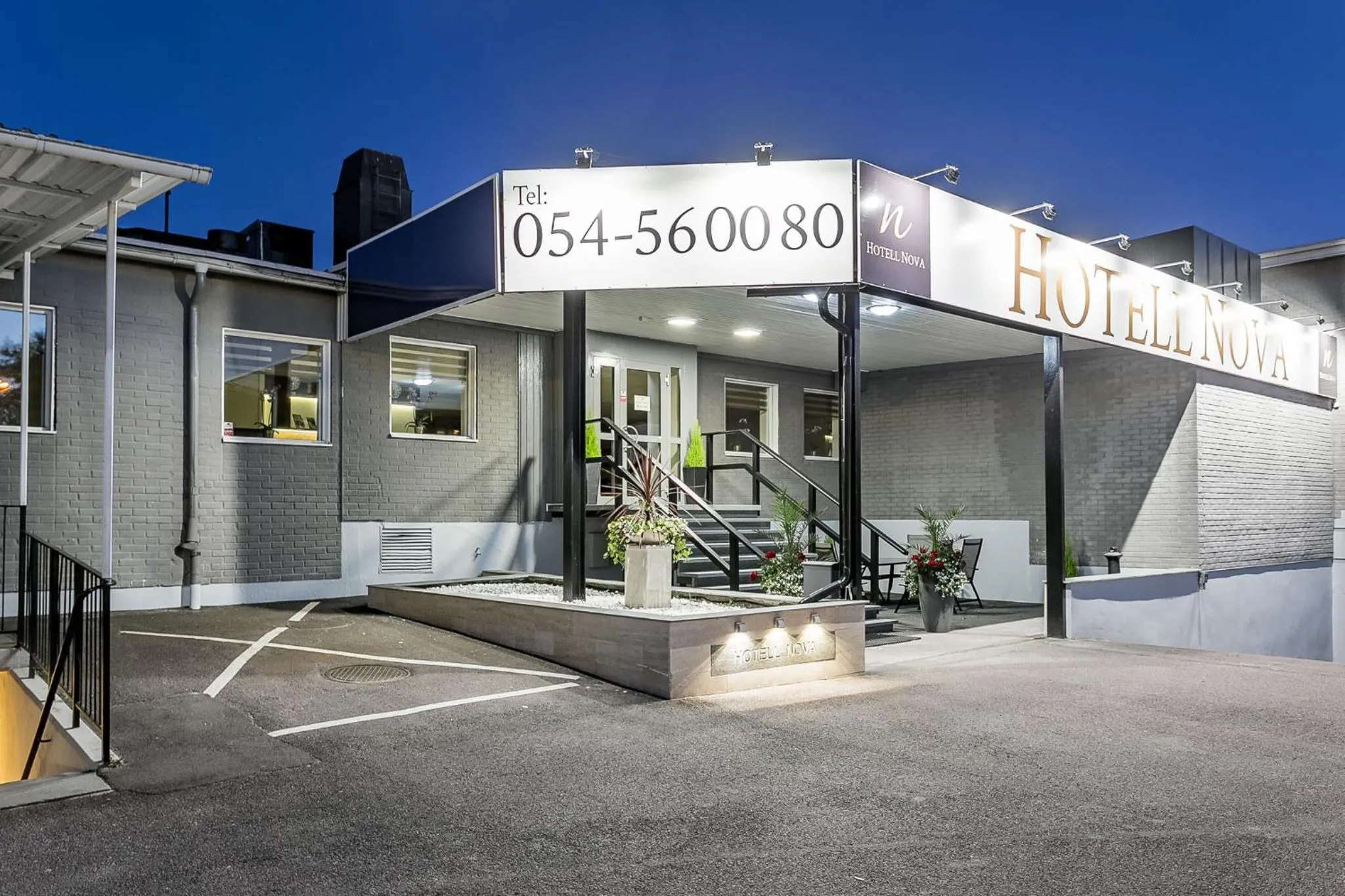 Facade/entrance in Hotell Nova