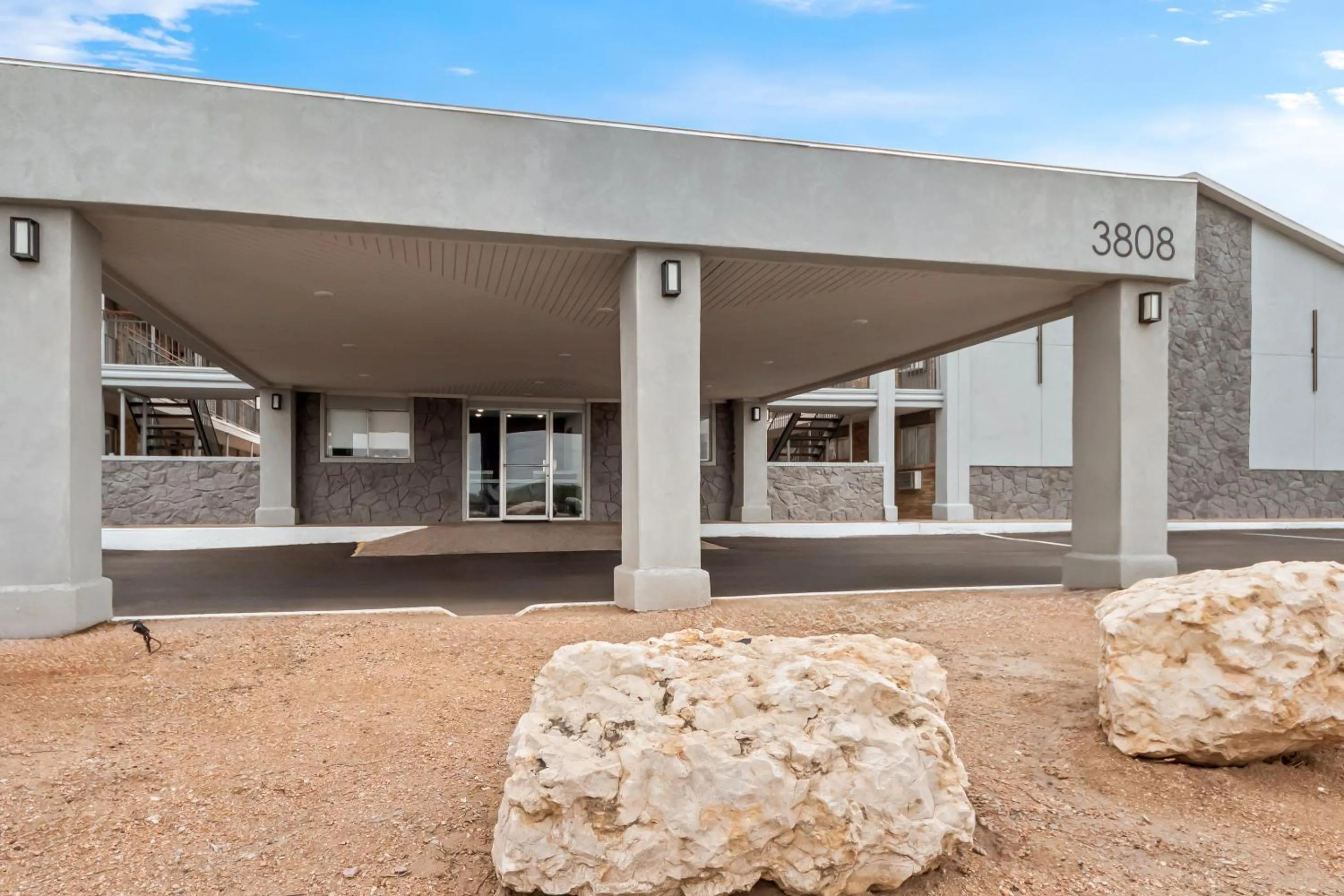 Property building in Red Roof Inn Del Rio
