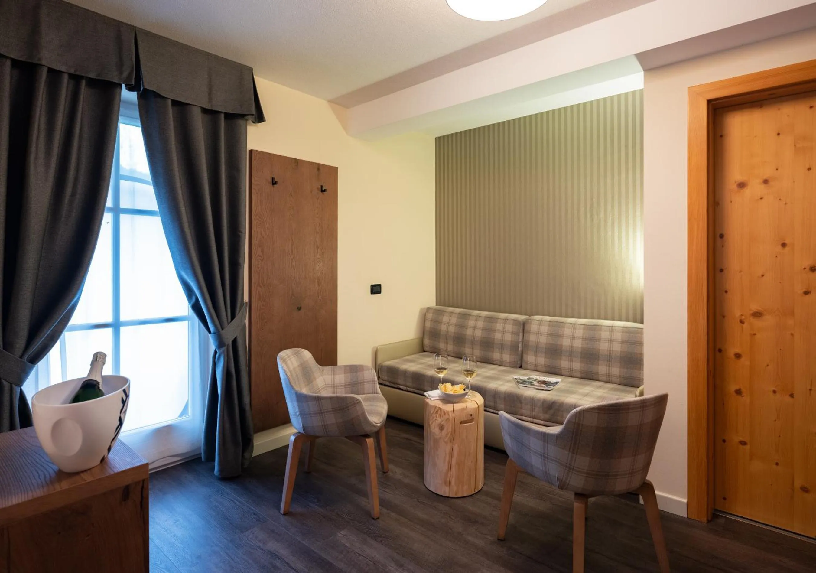 Living room in X Alp Hotel