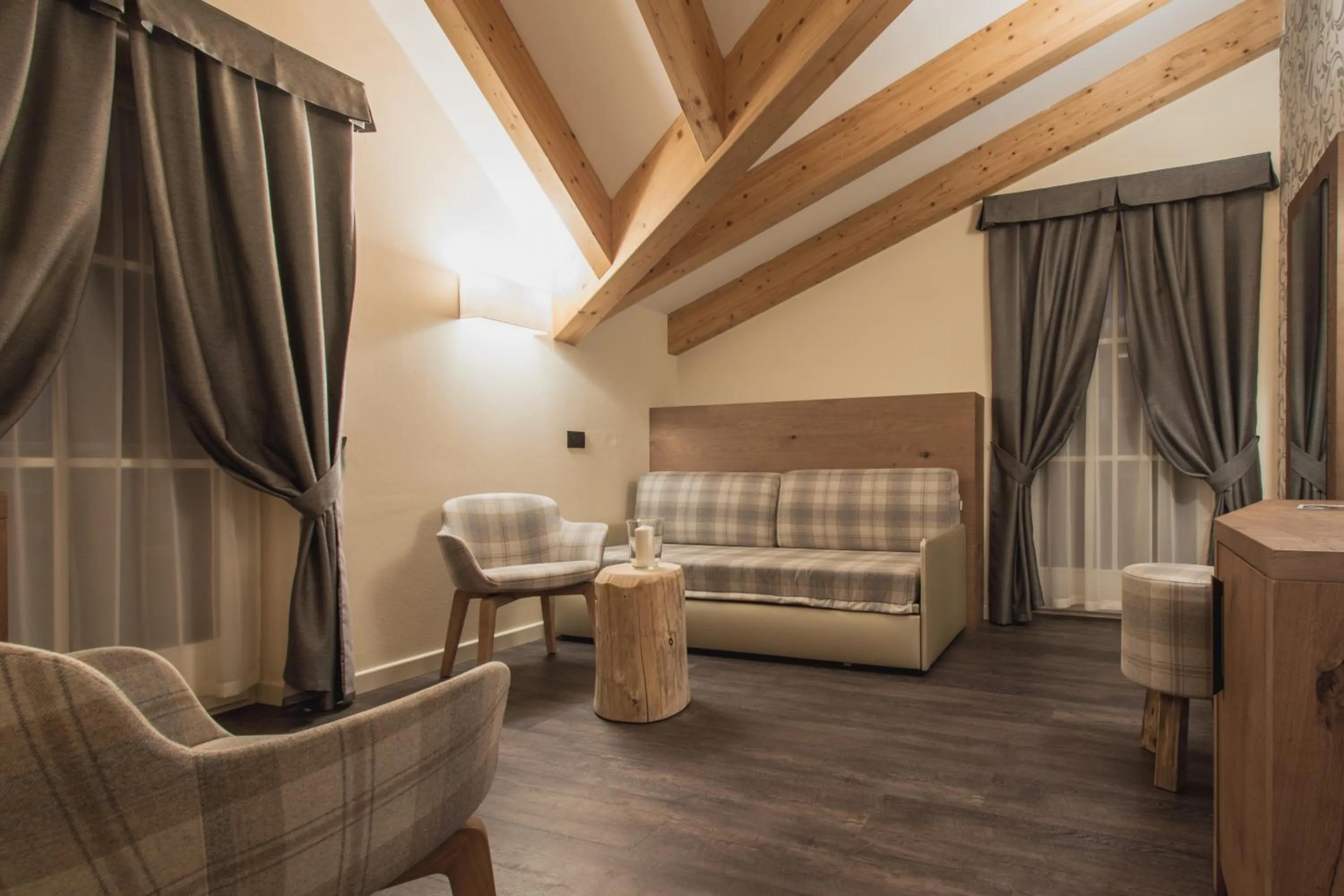 Living room in X Alp Hotel