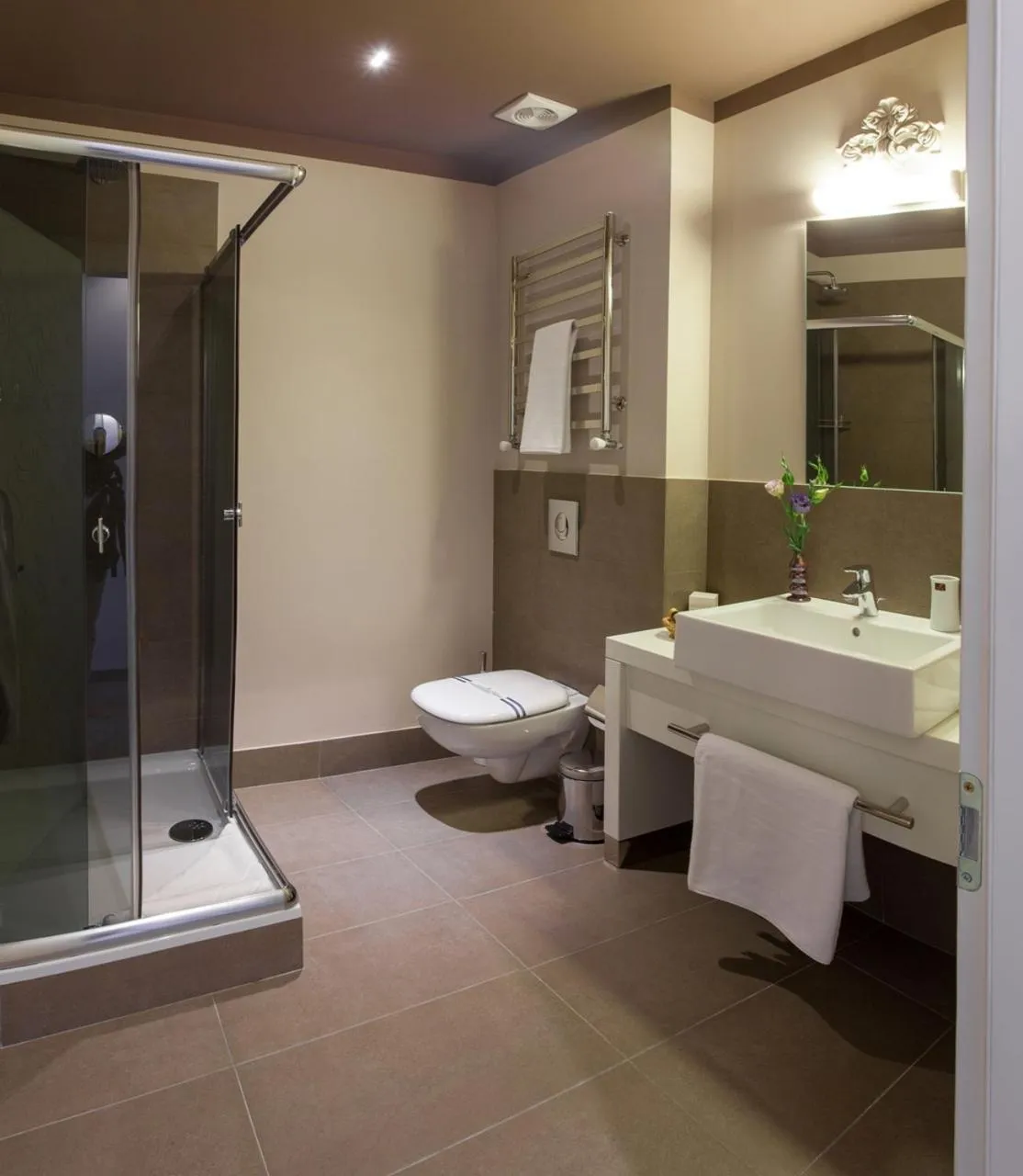 Shower in Continental Hotel