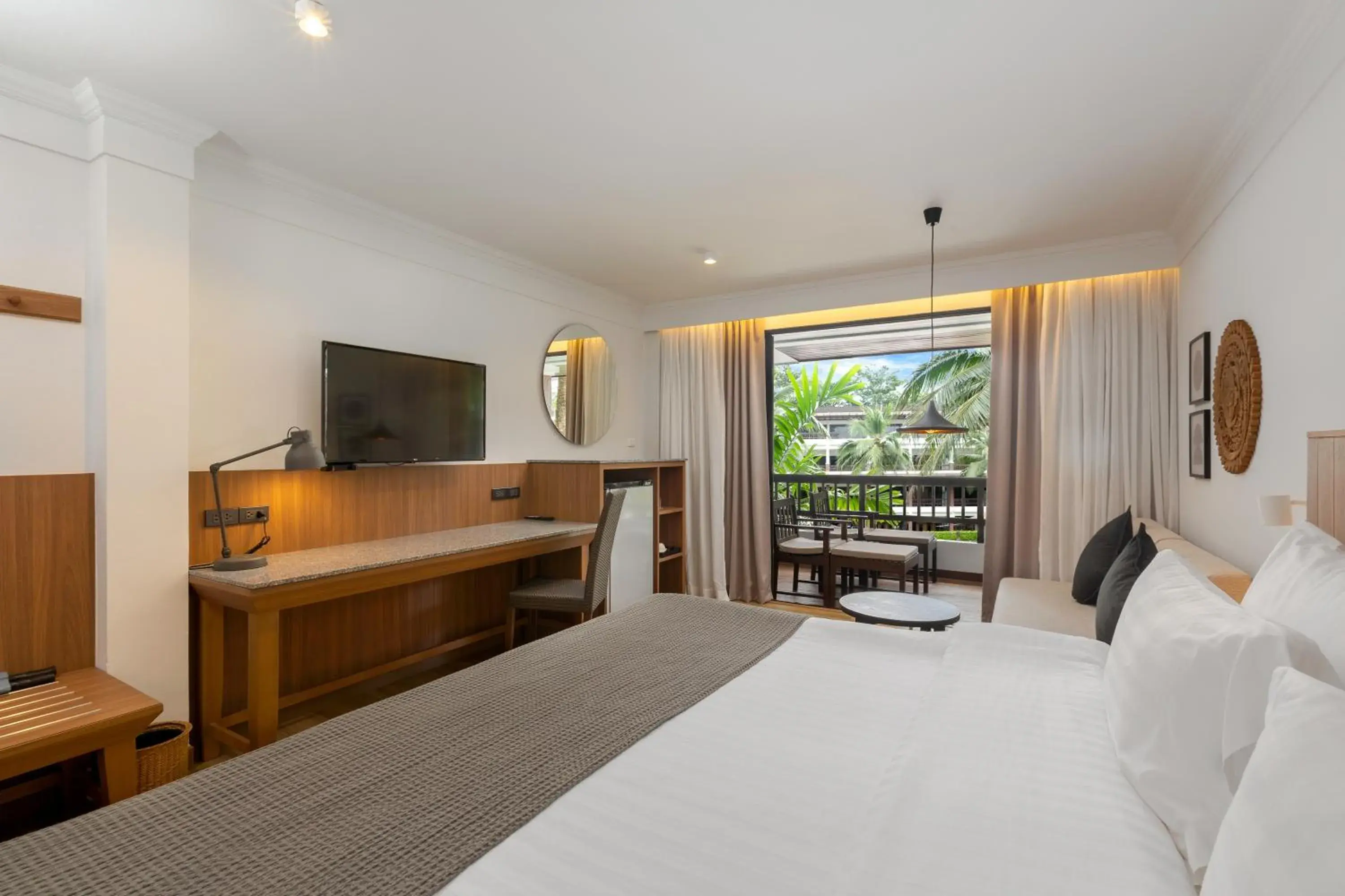 Deluxe Double or Twin Room in Sunprime Kamala Beach Deluxe Double or Twin Room in Sunprime Kamala Beach