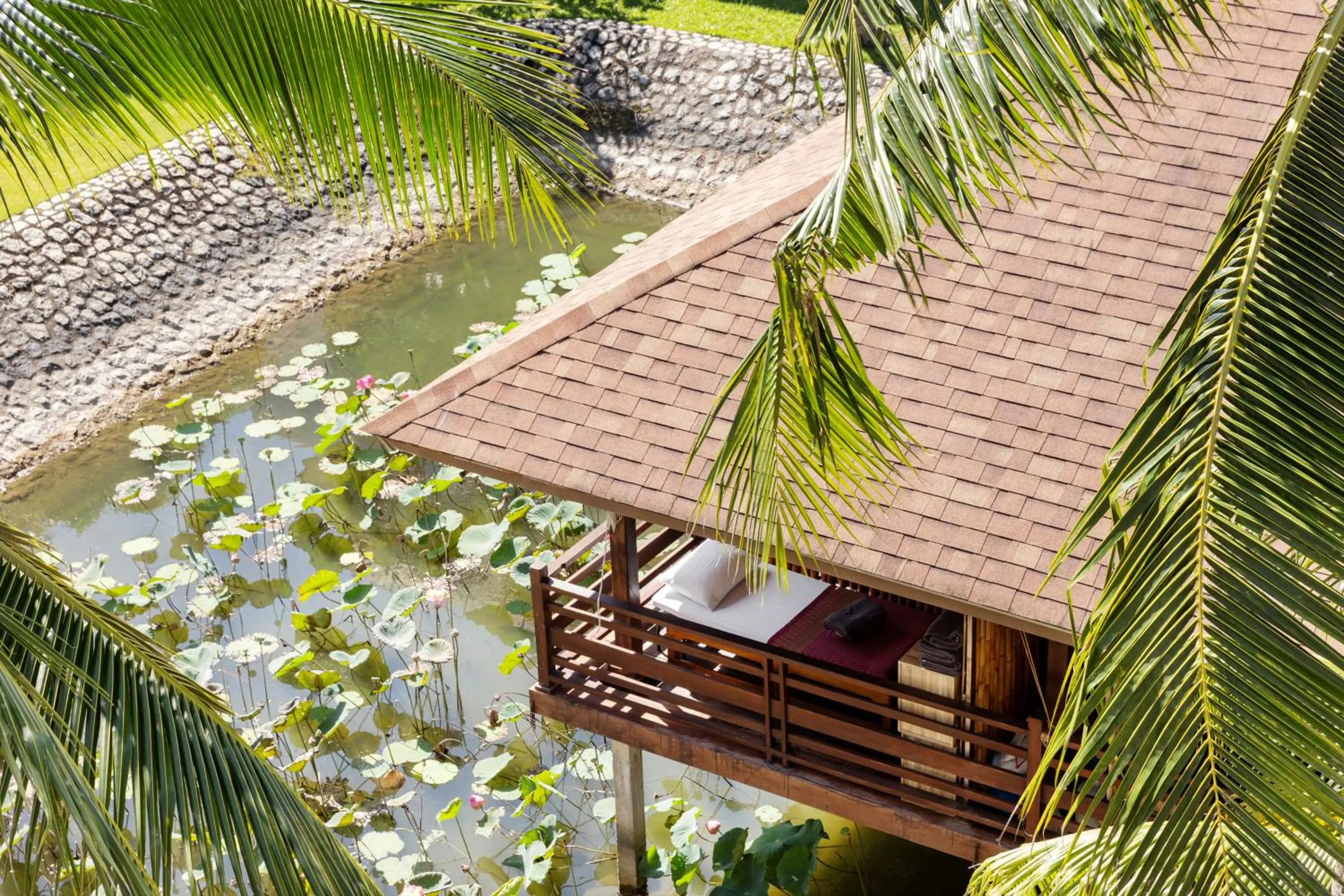 Massage in Sunprime Kamala Beach