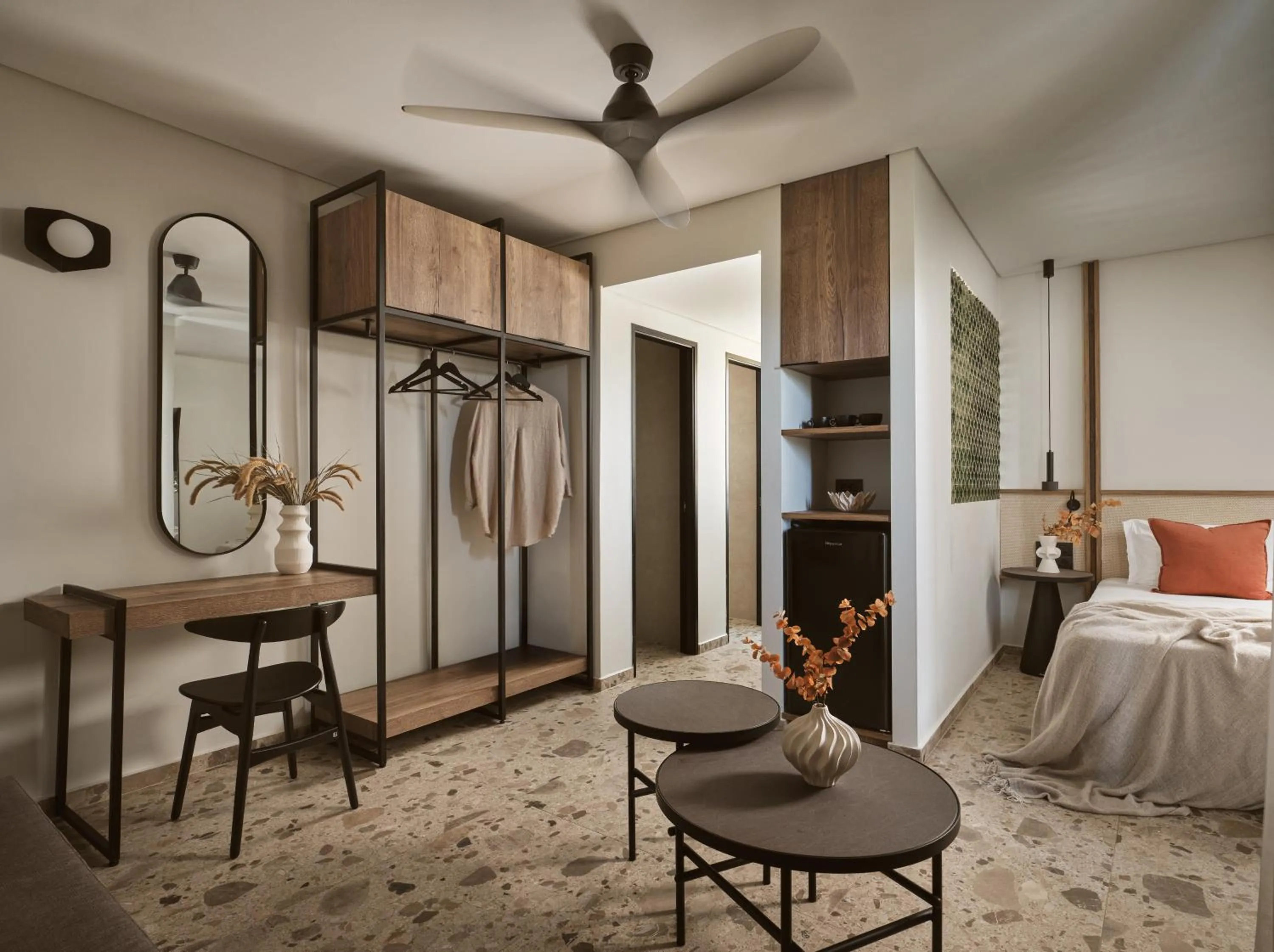 Photo of the whole room, Bed in Cactus Hotel