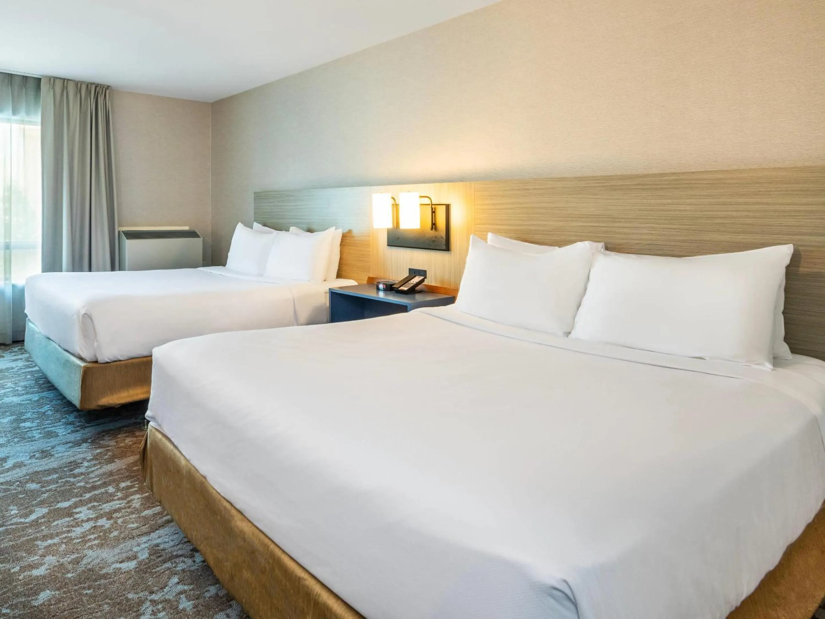 Bedroom, Bed in Comfort Inn Airport East