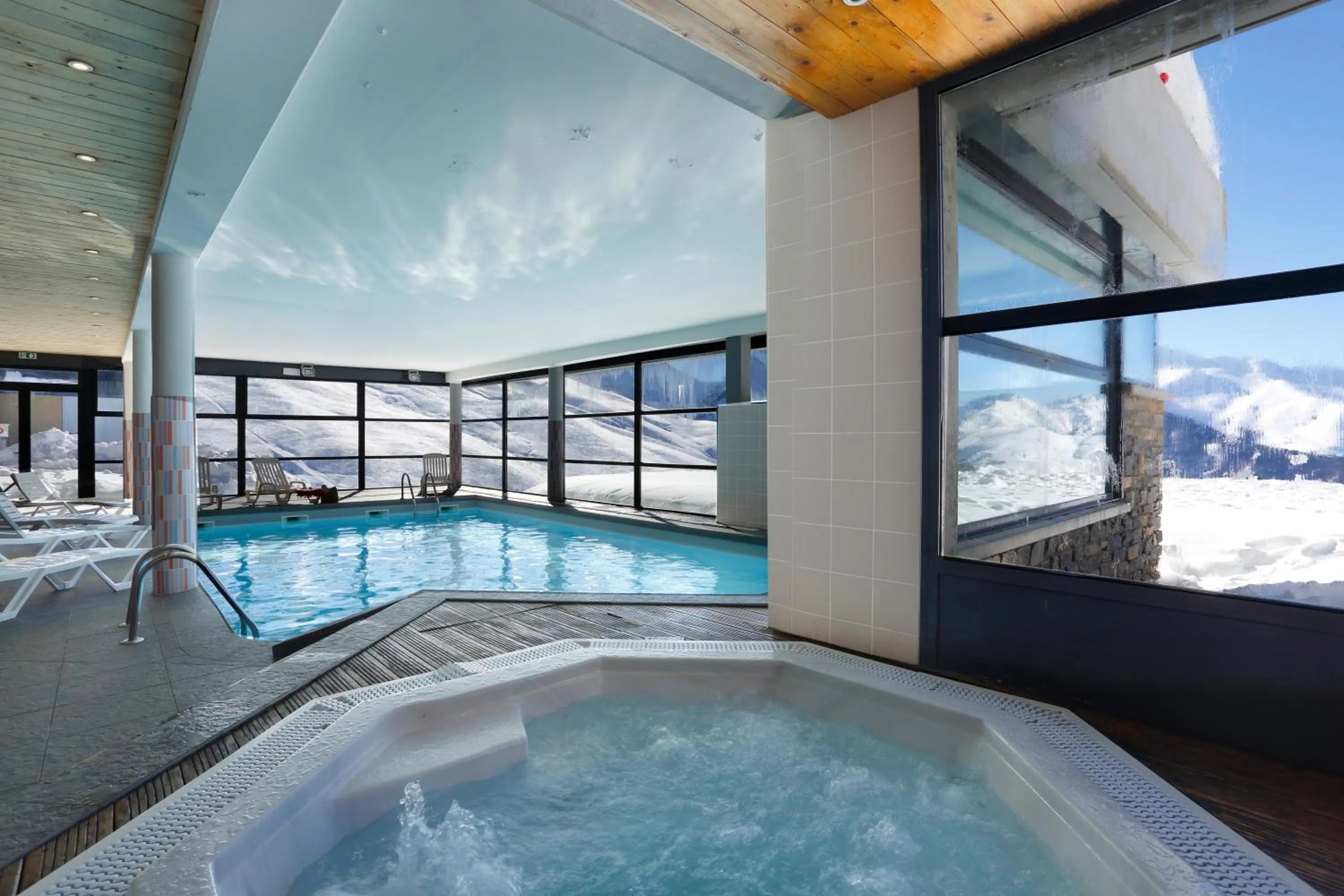 Hot Tub in Résidence Goélia Le Hameau de Balestas