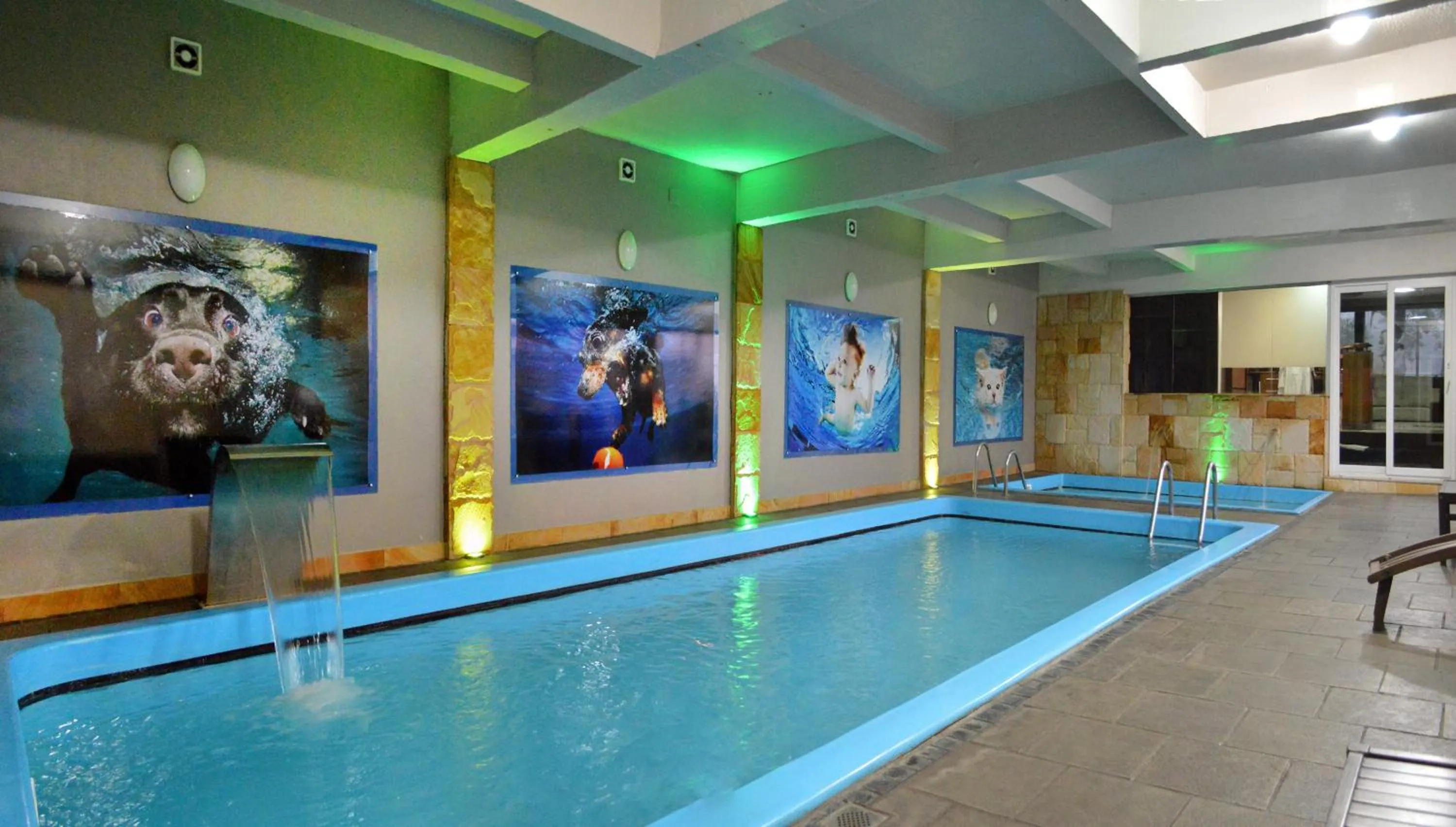 Swimming pool in Sky Centro Hotel & SPA