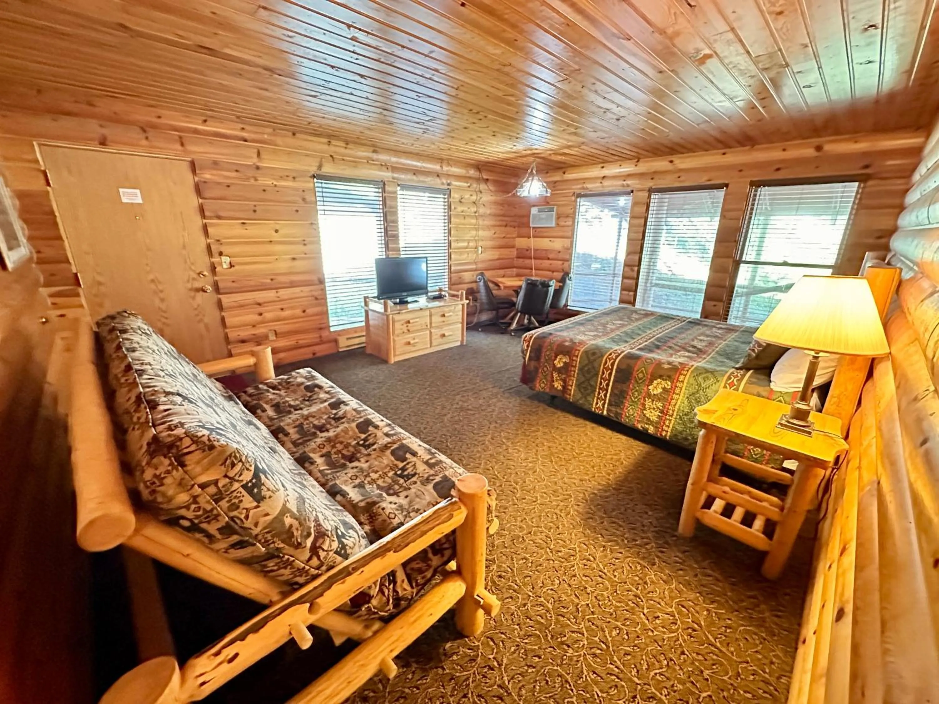 Bedroom, Bed in The Lodge at Lolo Hot Springs