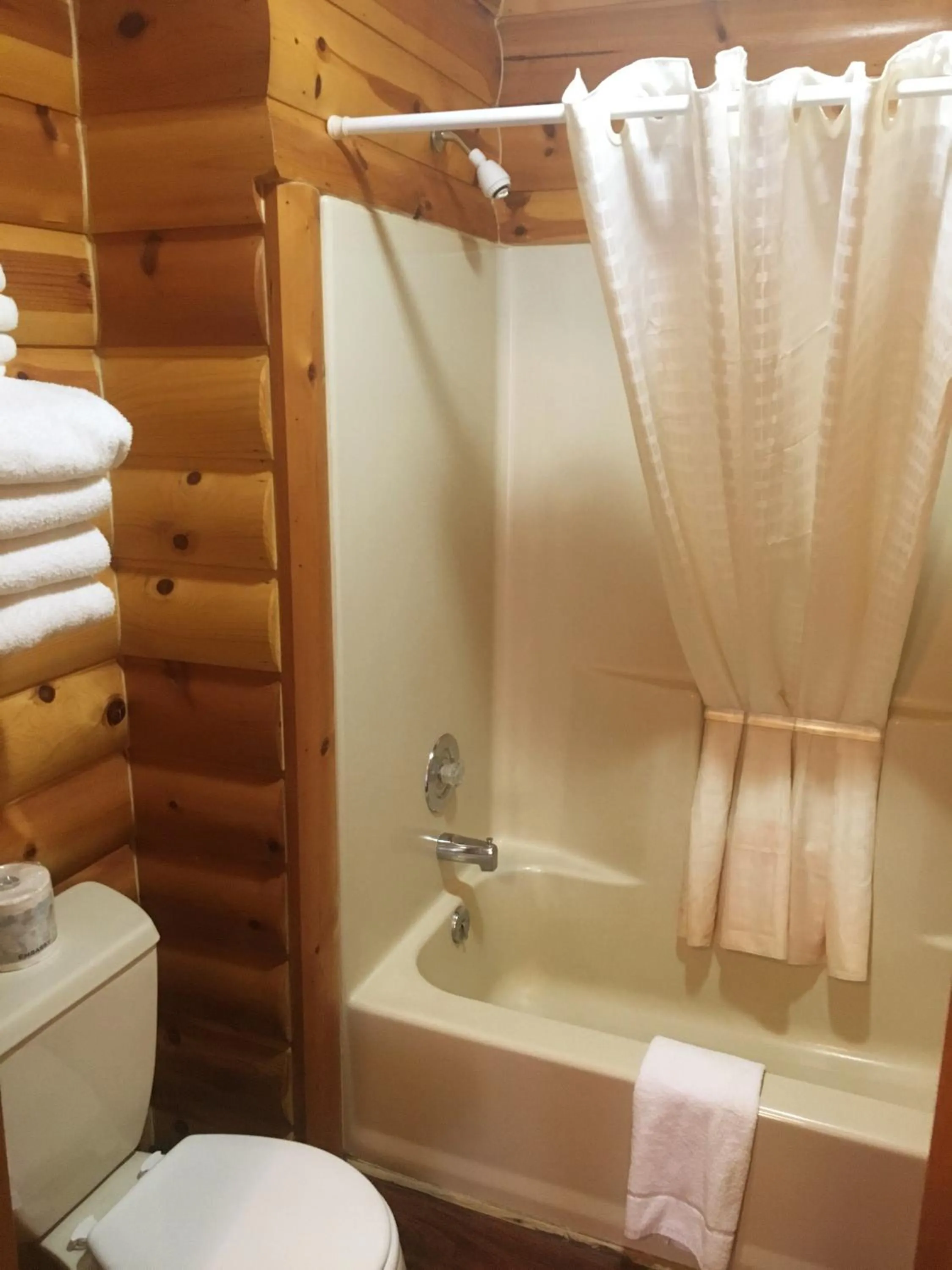 Bathroom in The Lodge at Lolo Hot Springs