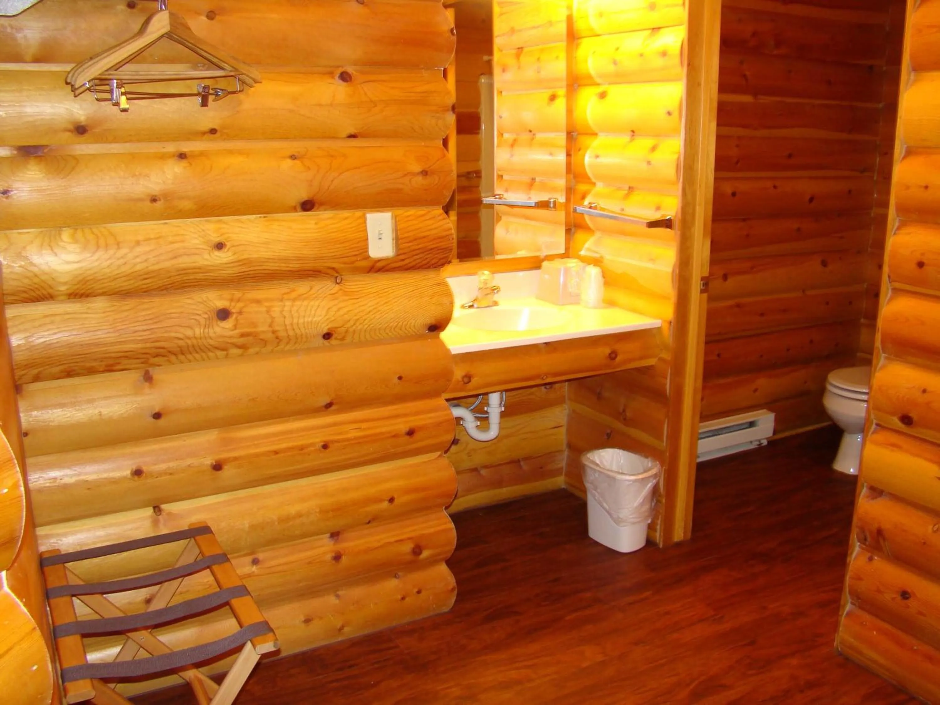 Bathroom in The Lodge at Lolo Hot Springs