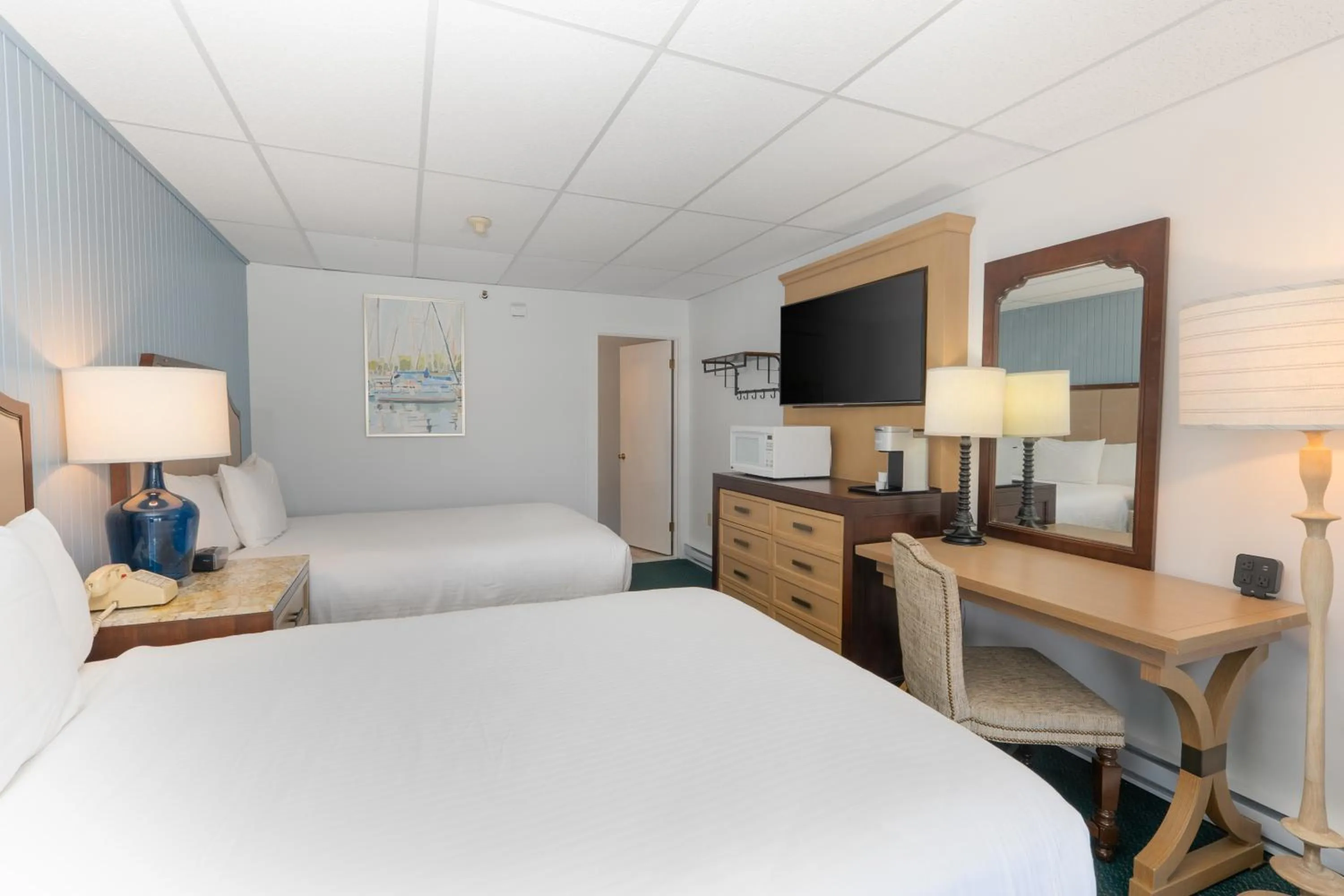 Photo of the whole room, Bed in Boothbay Harbor Inn