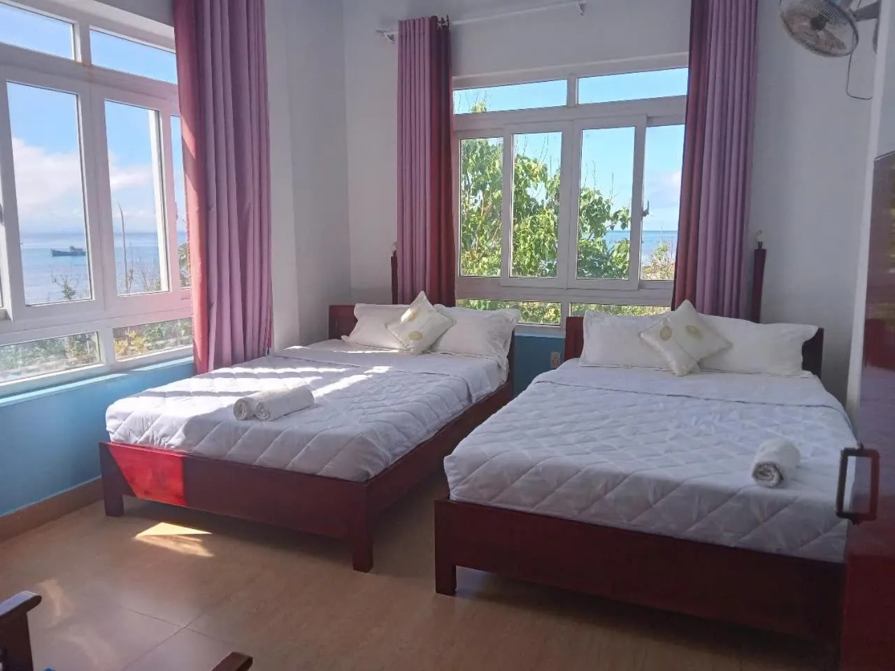 Property building, Bed in Thanh Tran Guesthouse Lý Sơn