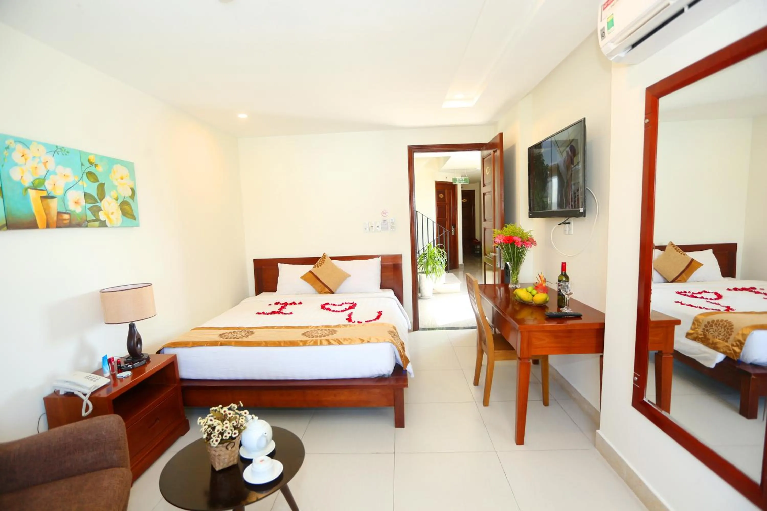 Photo of the whole room, Bed in Son Tra Green Hotel & Apartment