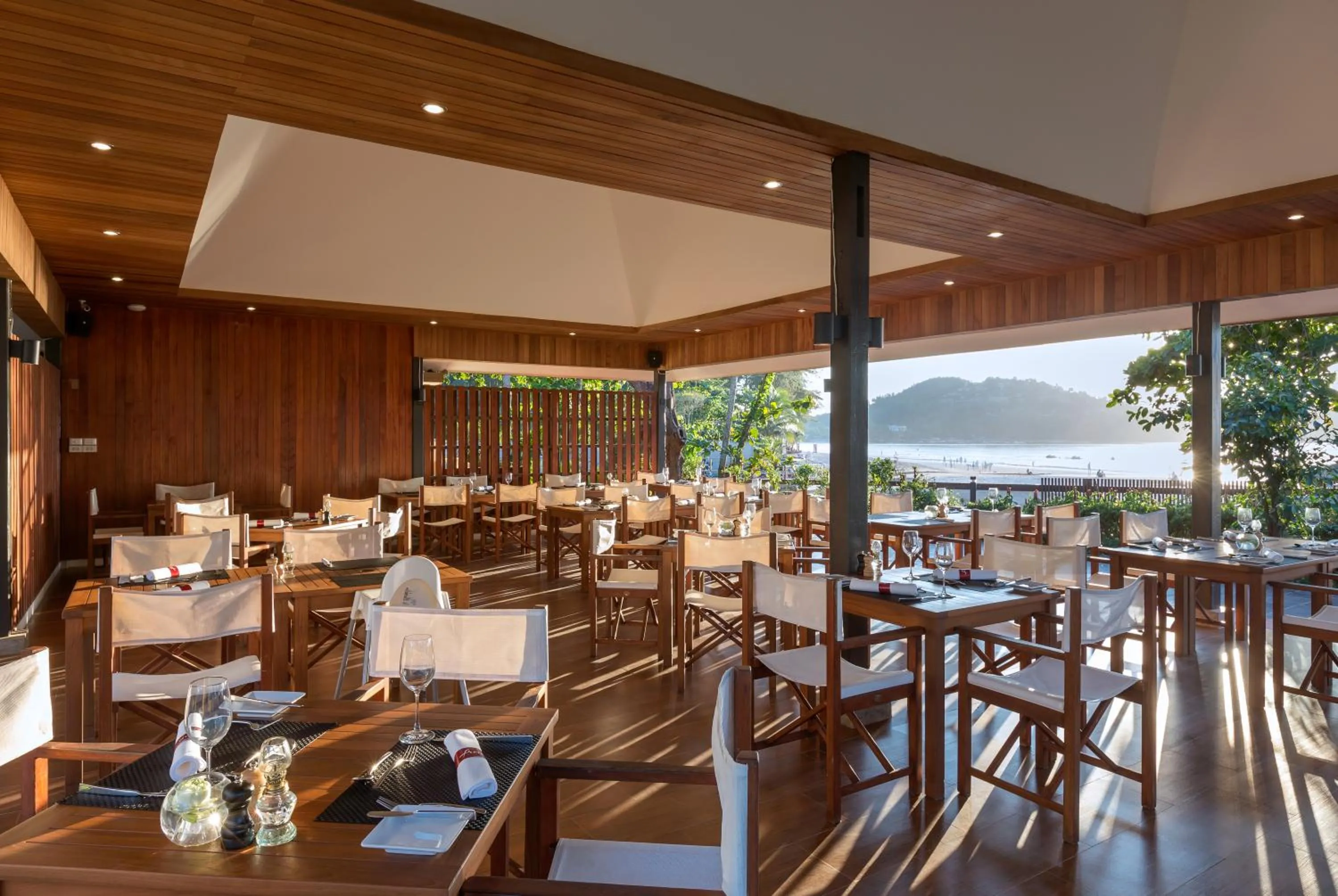 Restaurant/places to eat in Sunwing Bangtao Beach