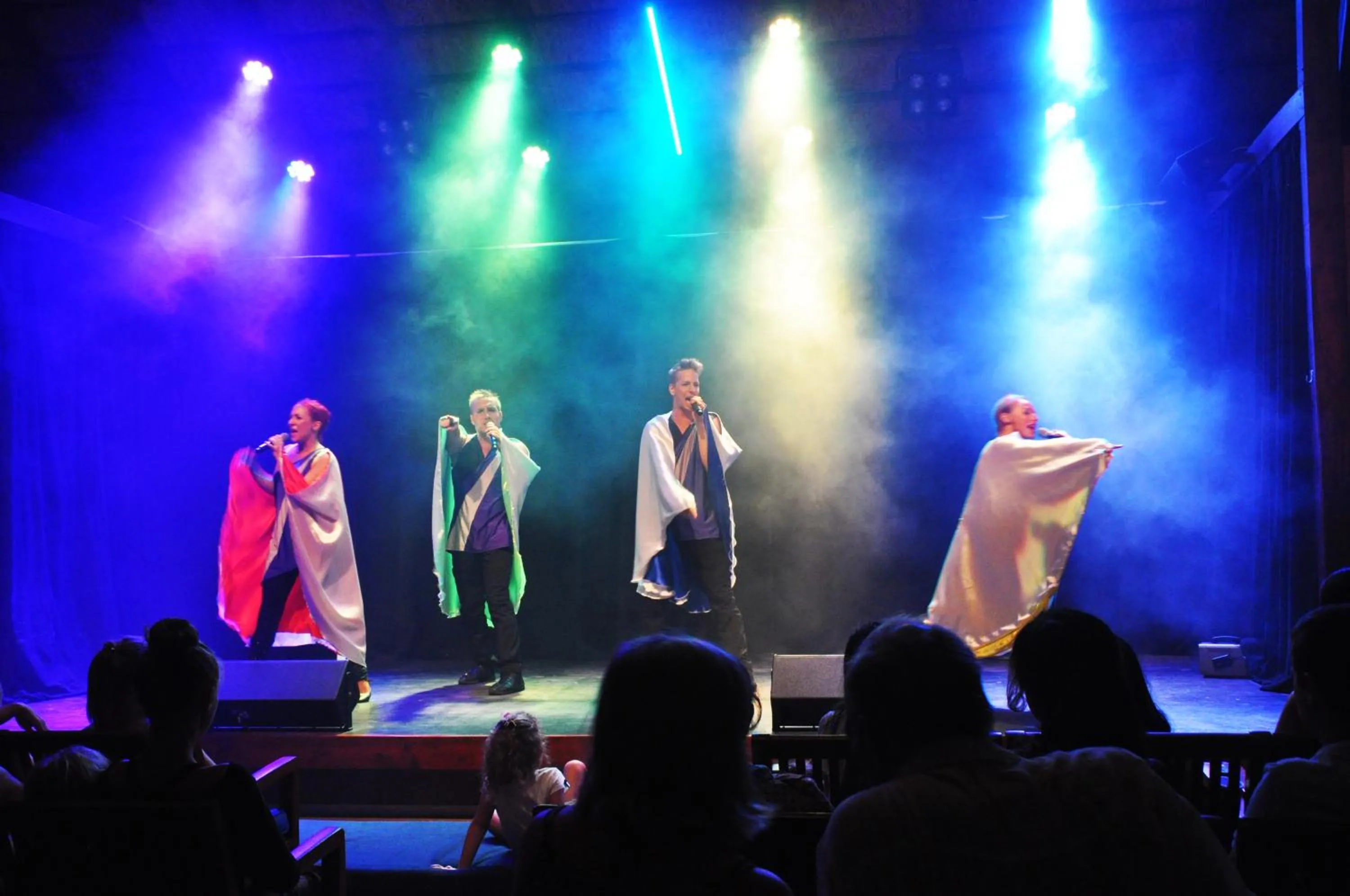 Evening entertainment in Sunwing Bangtao Beach