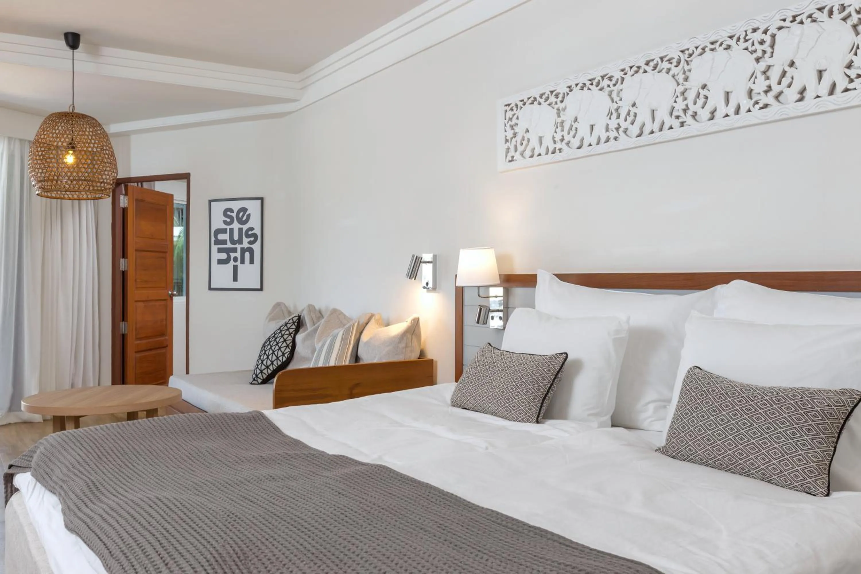 Decorative detail, Bed in Sunwing Bangtao Beach