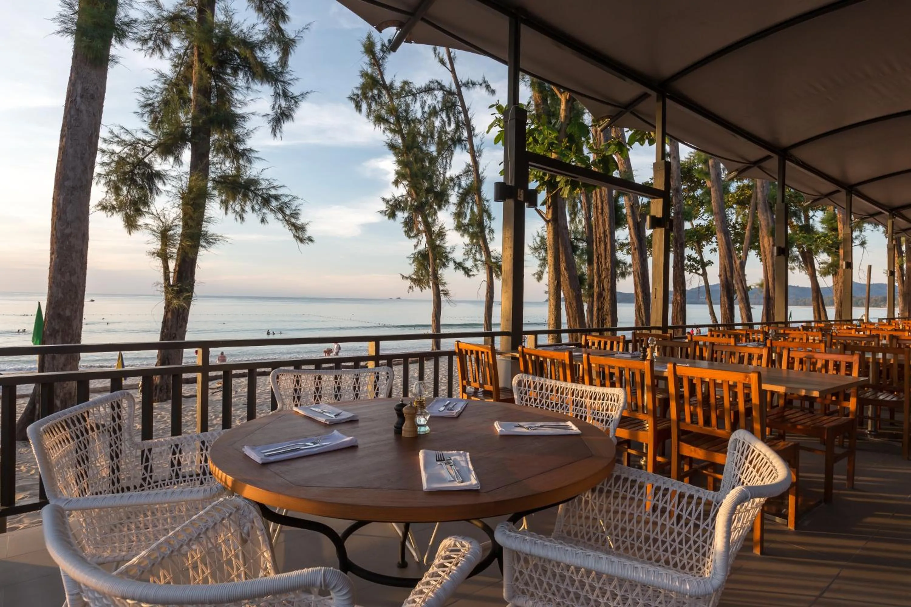 Restaurant/places to eat in Sunwing Bangtao Beach