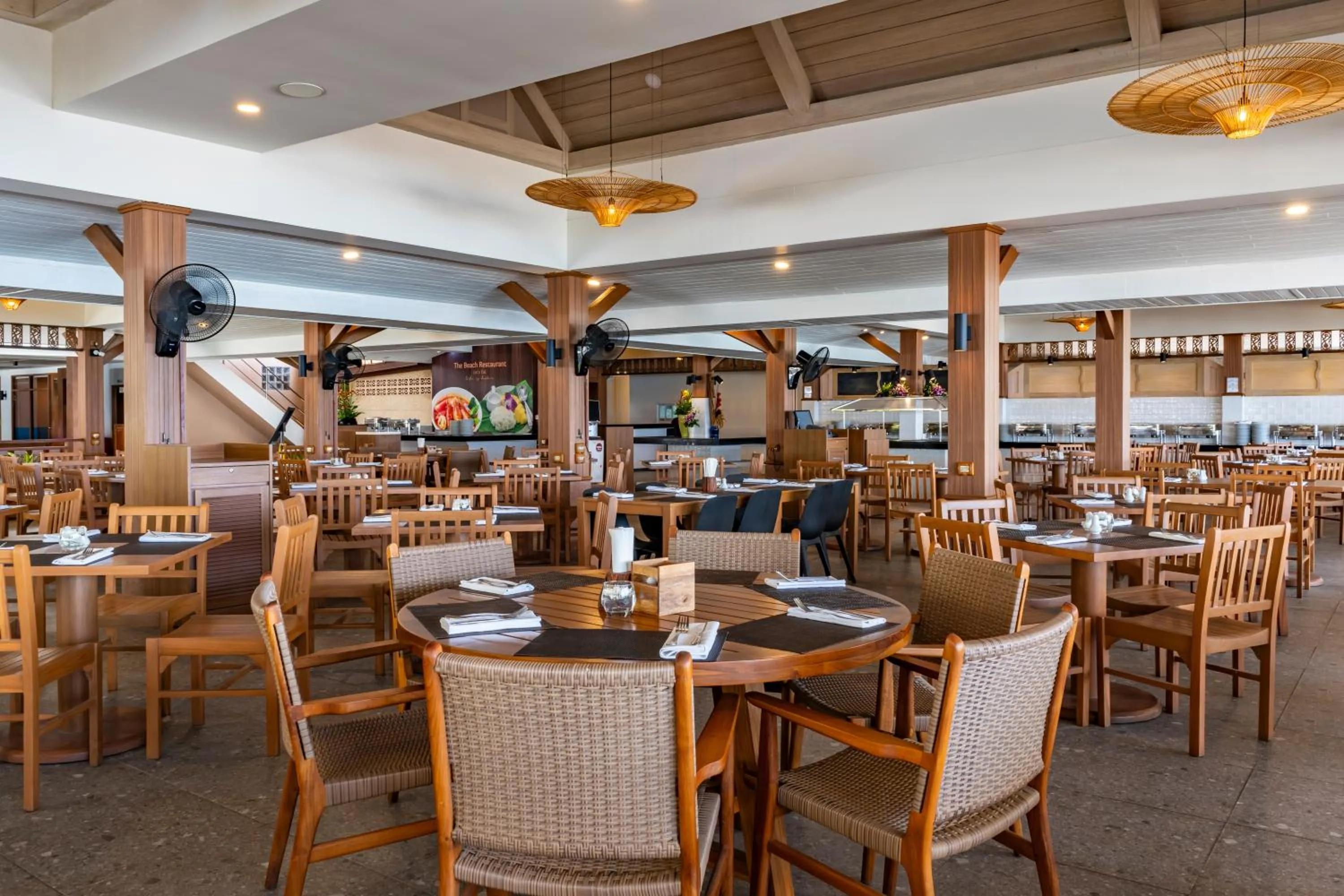 Restaurant/places to eat in Best Western Premier Bangtao Beach Resort & Spa