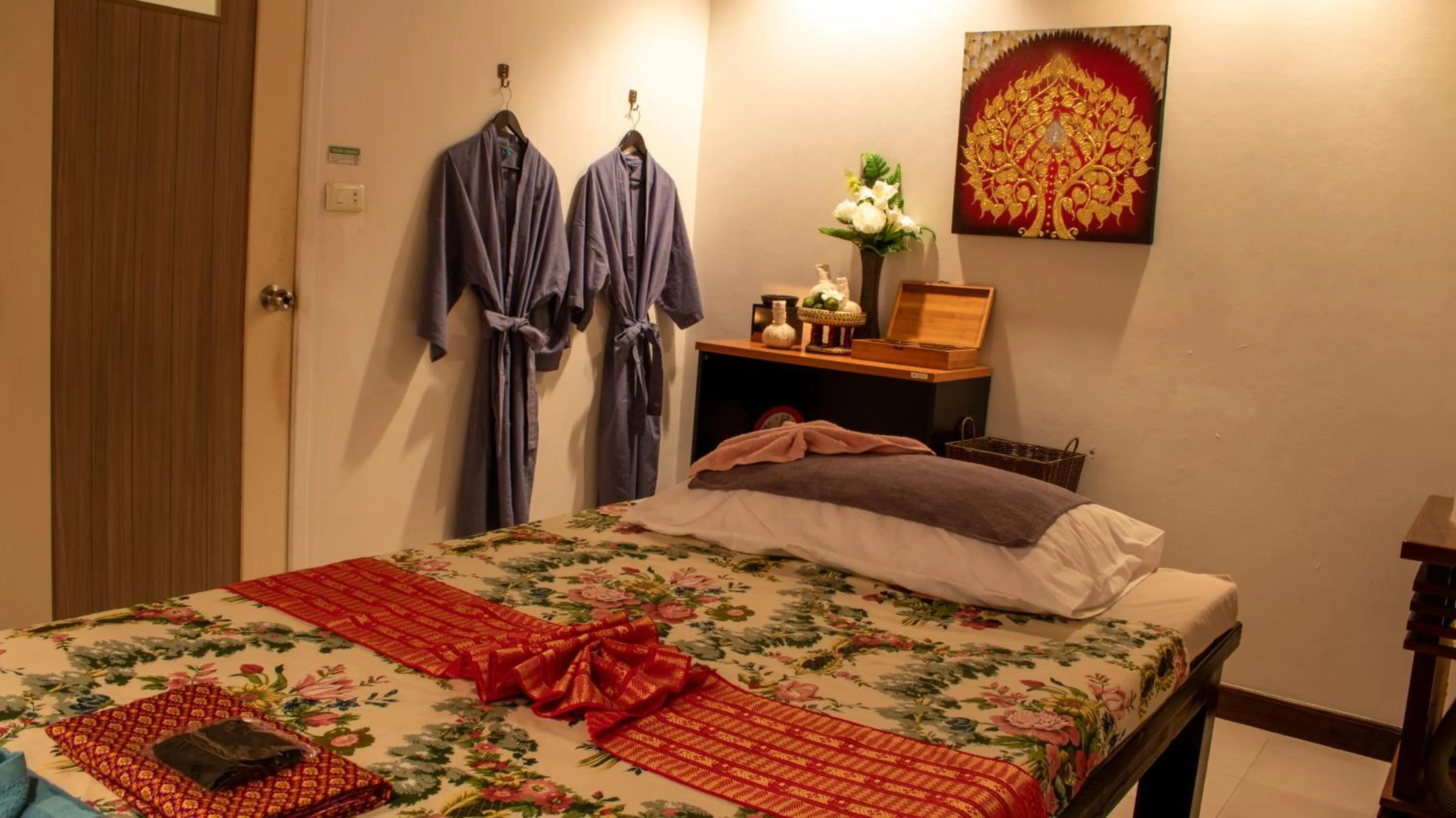 Spa and wellness centre/facilities, Bed in Best Western Premier Bangtao Beach Resort & Spa