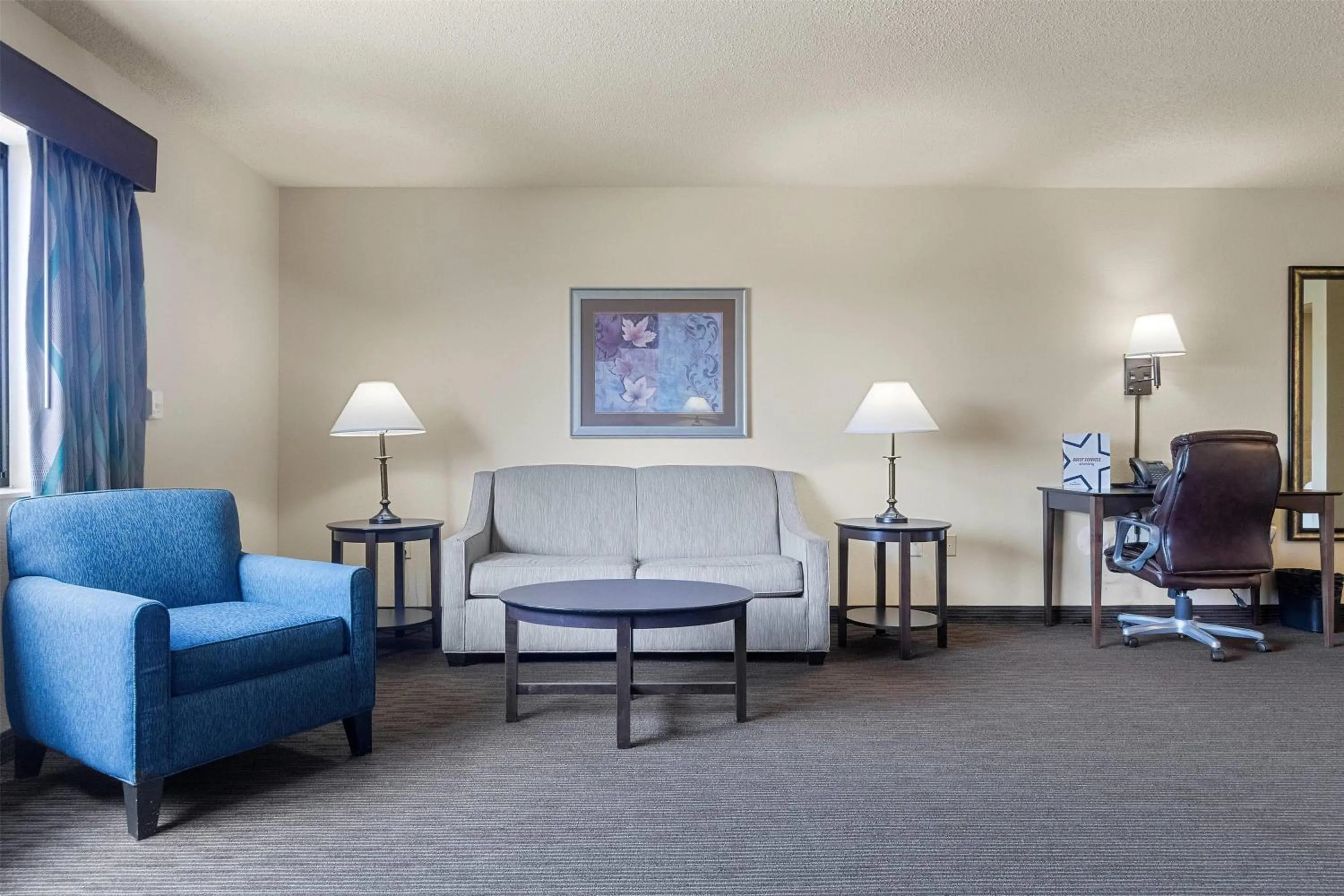 Photo of the whole room in AmericInn by Wyndham Green Bay East