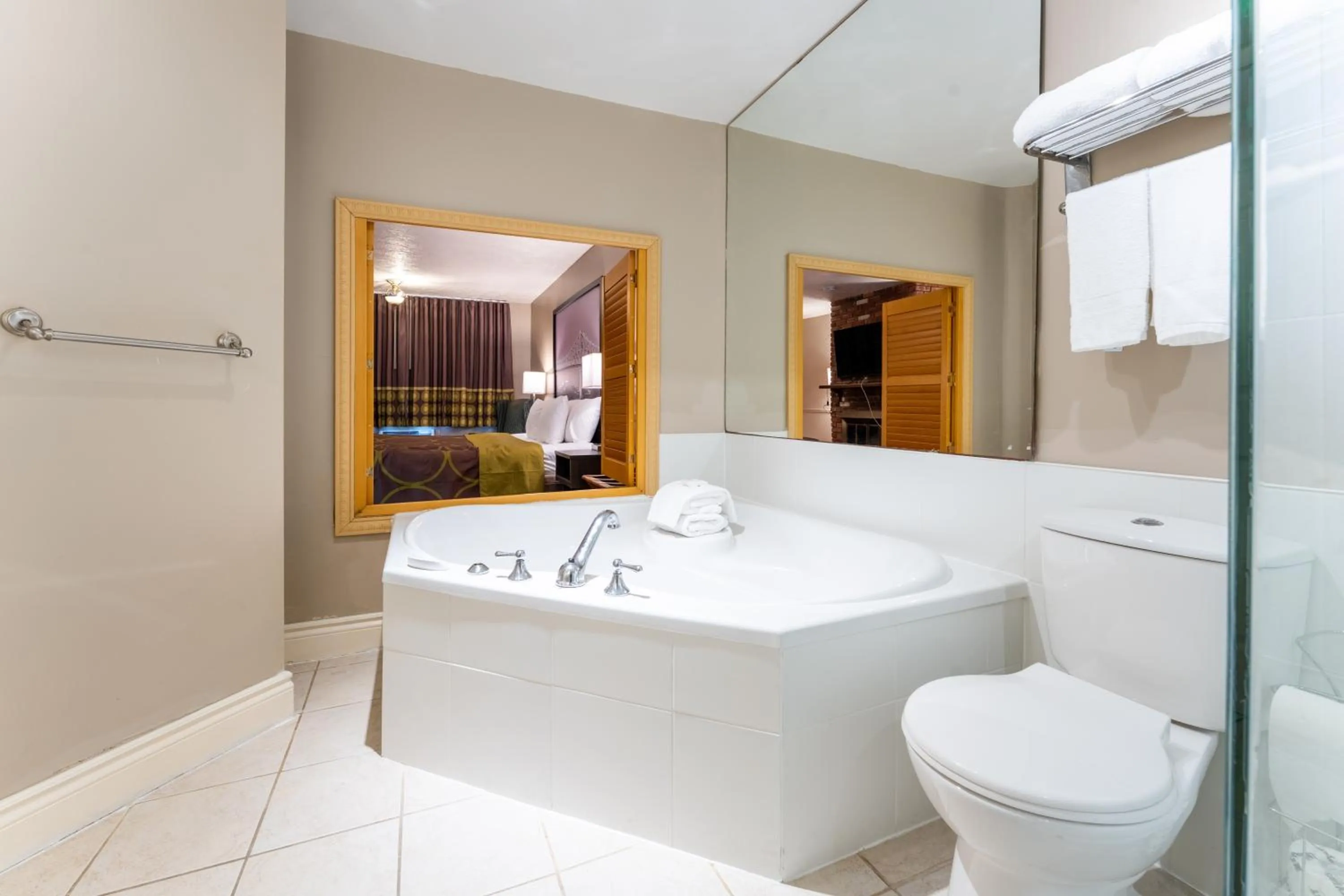 Super 8 by Wyndham Gananoque - Country Squire Resort