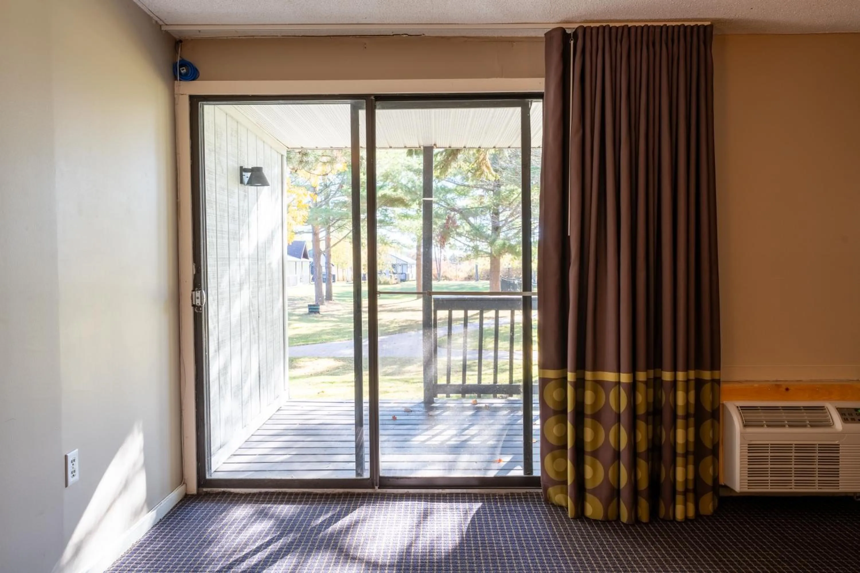 Super 8 by Wyndham Gananoque - Country Squire Resort