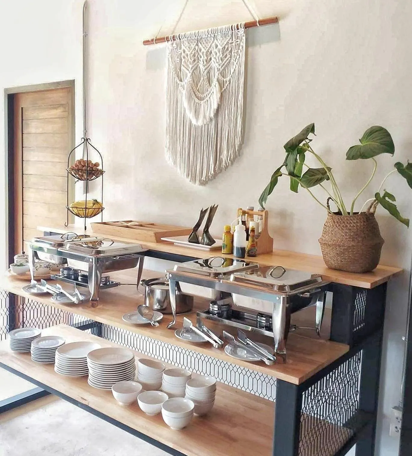 Restaurant/places to eat in Casa Foresta Nan