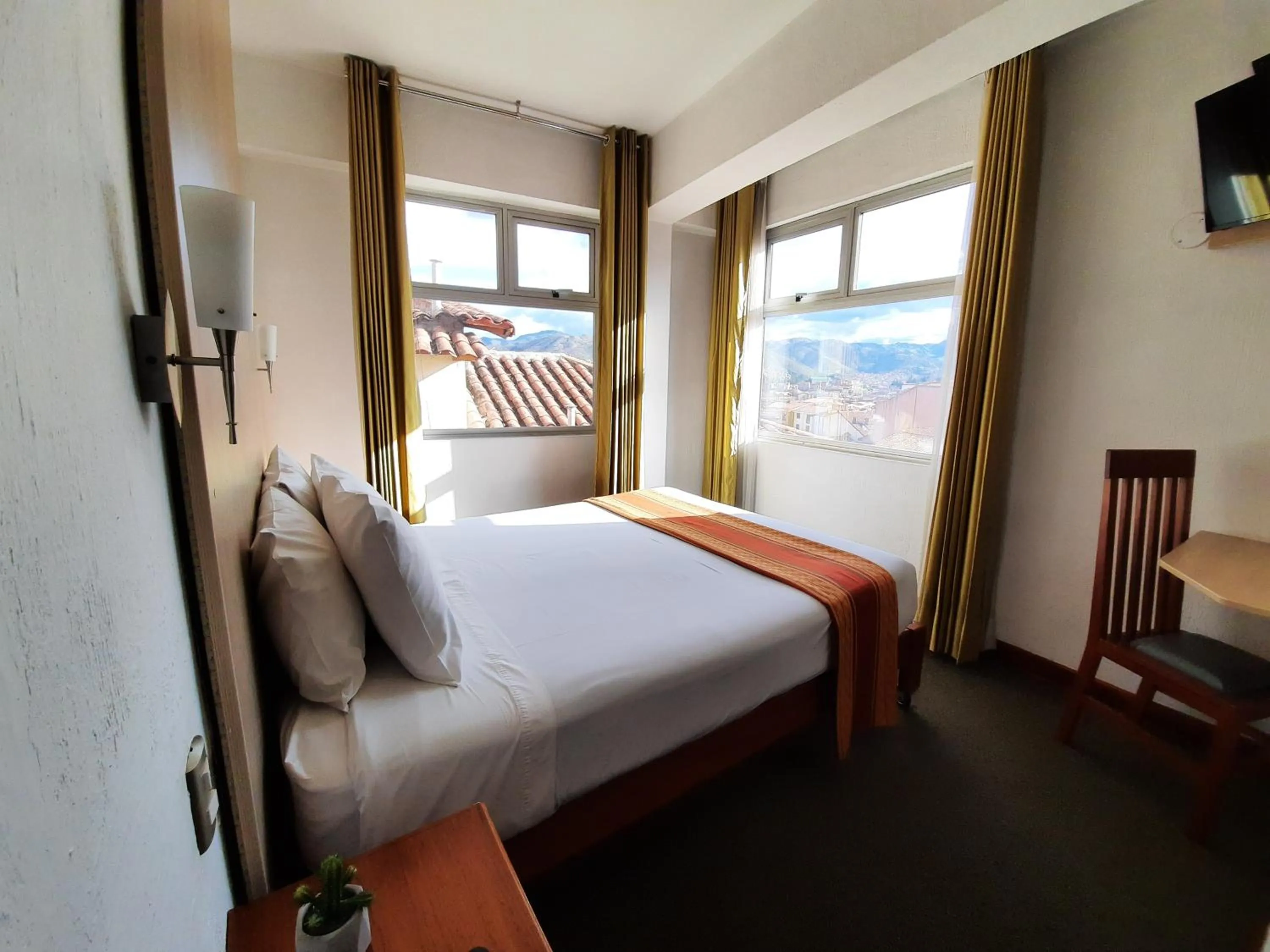 Photo of the whole room, Bed in Hotel Sueños del Inka