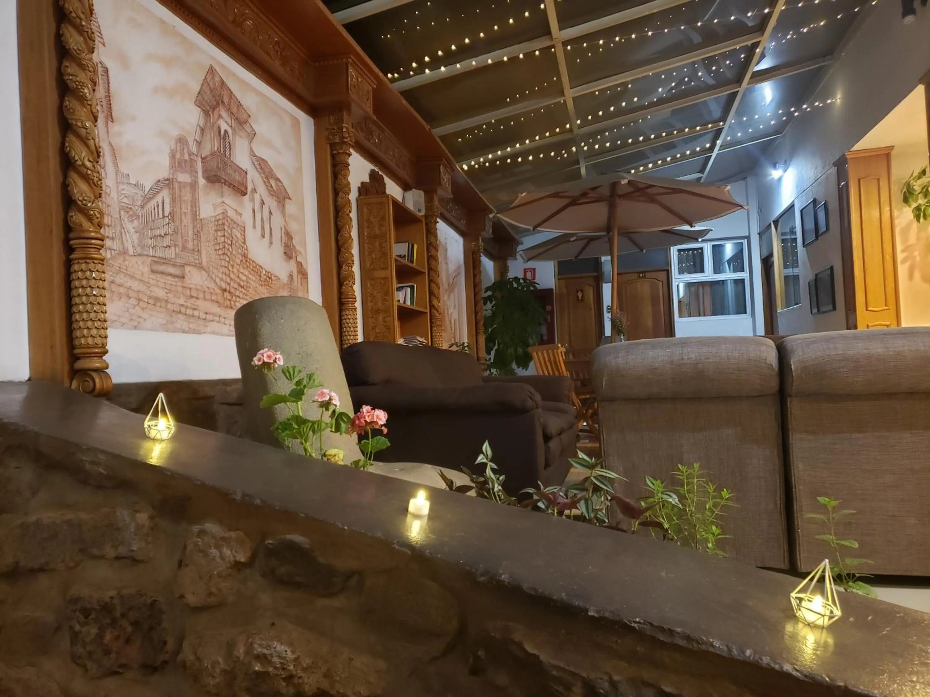 Library in Hotel Sueños del Inka