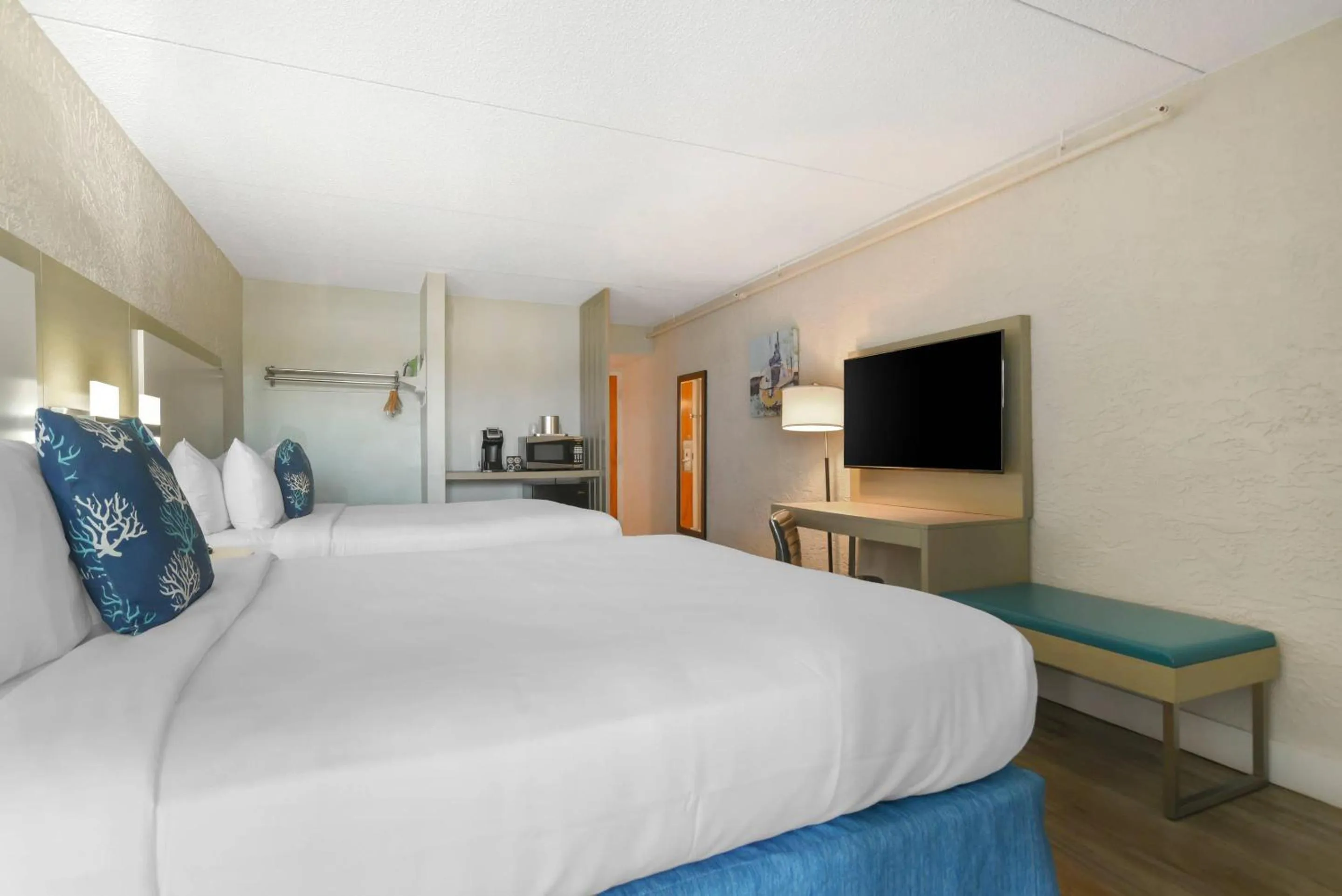 Bedroom, Bed in Inn on Destin Harbor, an Ascend Collection Hotel
