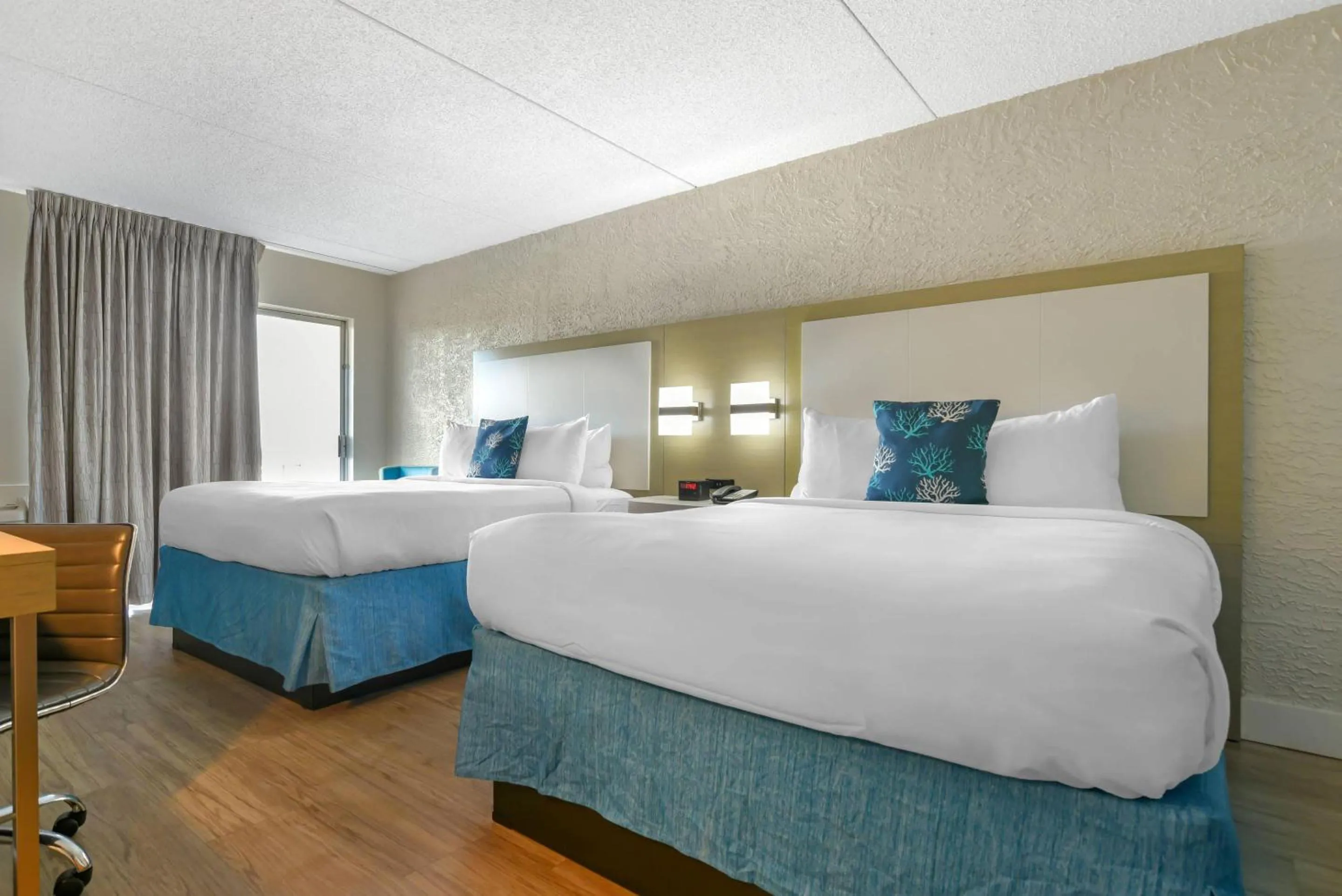 Bedroom, Bed in Inn on Destin Harbor, an Ascend Collection Hotel