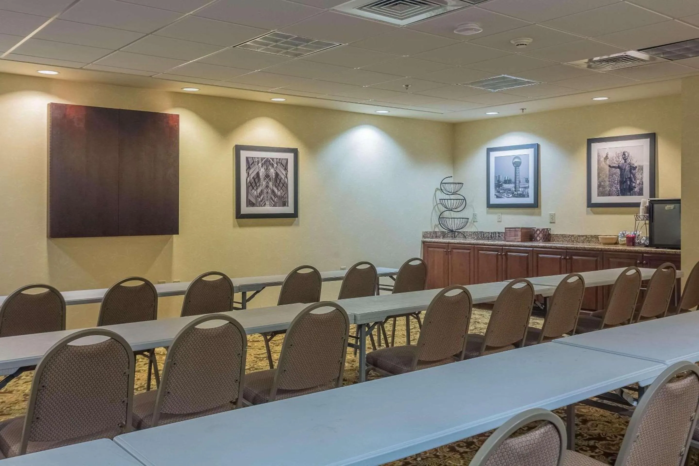 Meeting/conference room in Country Inn & Suites by Radisson, Knoxville at Cedar Bluff, TN