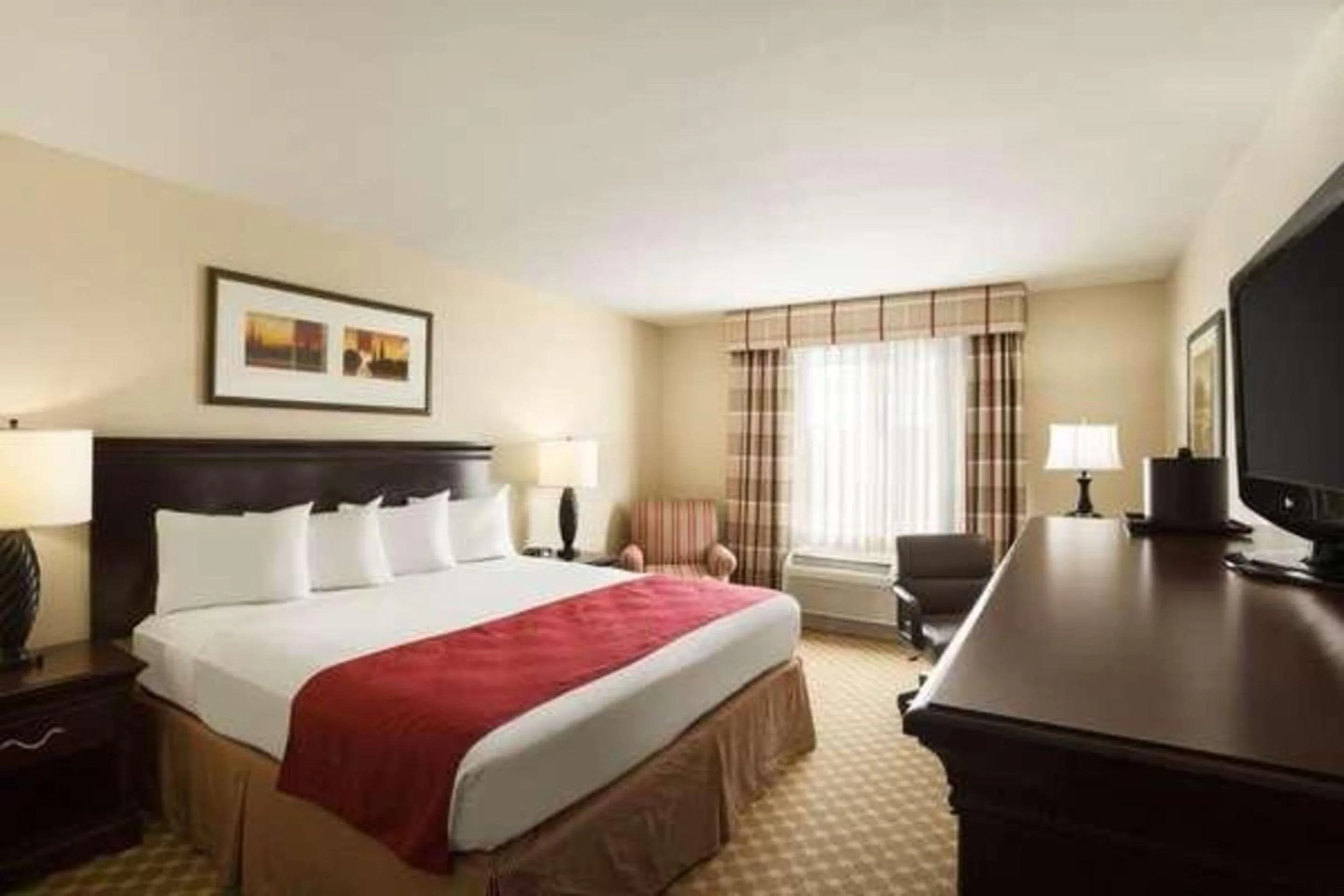 Bedroom in Country Inn & Suites by Radisson, Knoxville at Cedar Bluff, TN