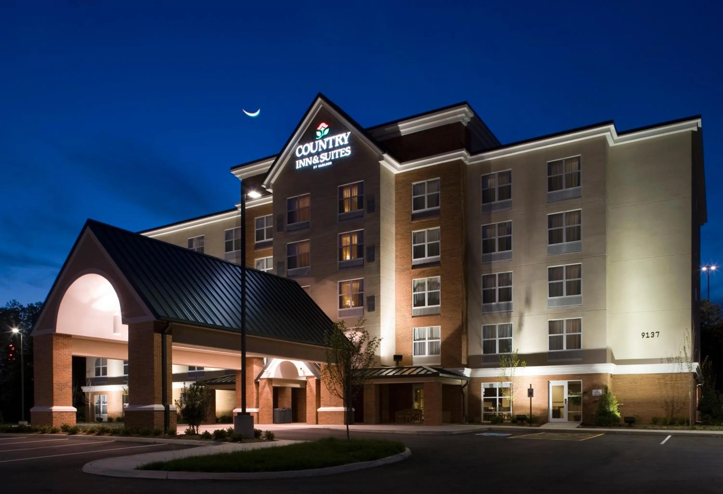 Facade/entrance in Country Inn & Suites by Radisson, Knoxville at Cedar Bluff, TN